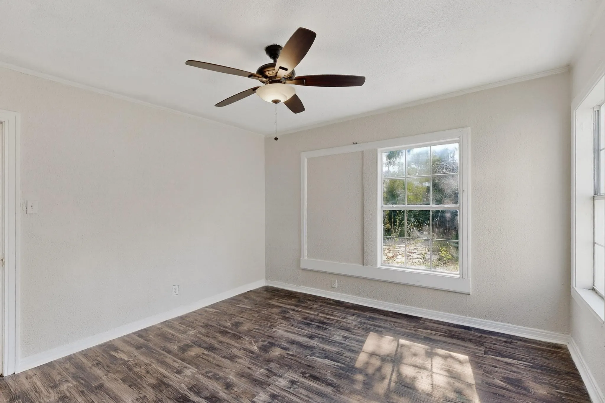 Duplex For Sale in Dallas County , 5020 Pershing Street, Dallas, Texas 75206, 2 Bedroom, 2 Bathroom, 2 Garage spaces, 0 Sqft, built in 1938, Preowned, mls#21061033, Real Estate Agent in Dallas, Homes For Sale in Dallas county, Homes For Sale in Dallas, Realtor in Dallas Texas, Real Estate Brokerage Independent Realty Texas, Luminita Cordes Realtor