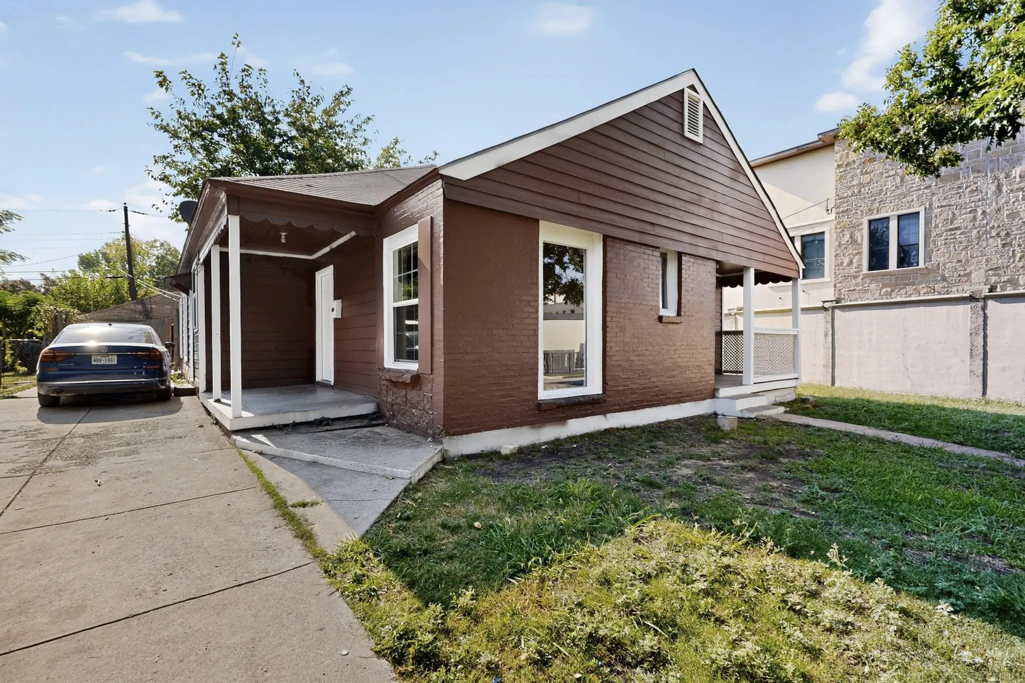 Duplex For Sale in Dallas County , 5020 Pershing Street, Dallas, Texas 75206, 2 Bedroom, 2 Bathroom, 2 Garage spaces, 0 Sqft, built in 1938, Preowned, mls#21061033, Real Estate Agent in Dallas, Homes For Sale in Dallas county, Homes For Sale in Dallas, Realtor in Dallas Texas, Real Estate Brokerage Independent Realty Texas, Luminita Cordes Realtor
