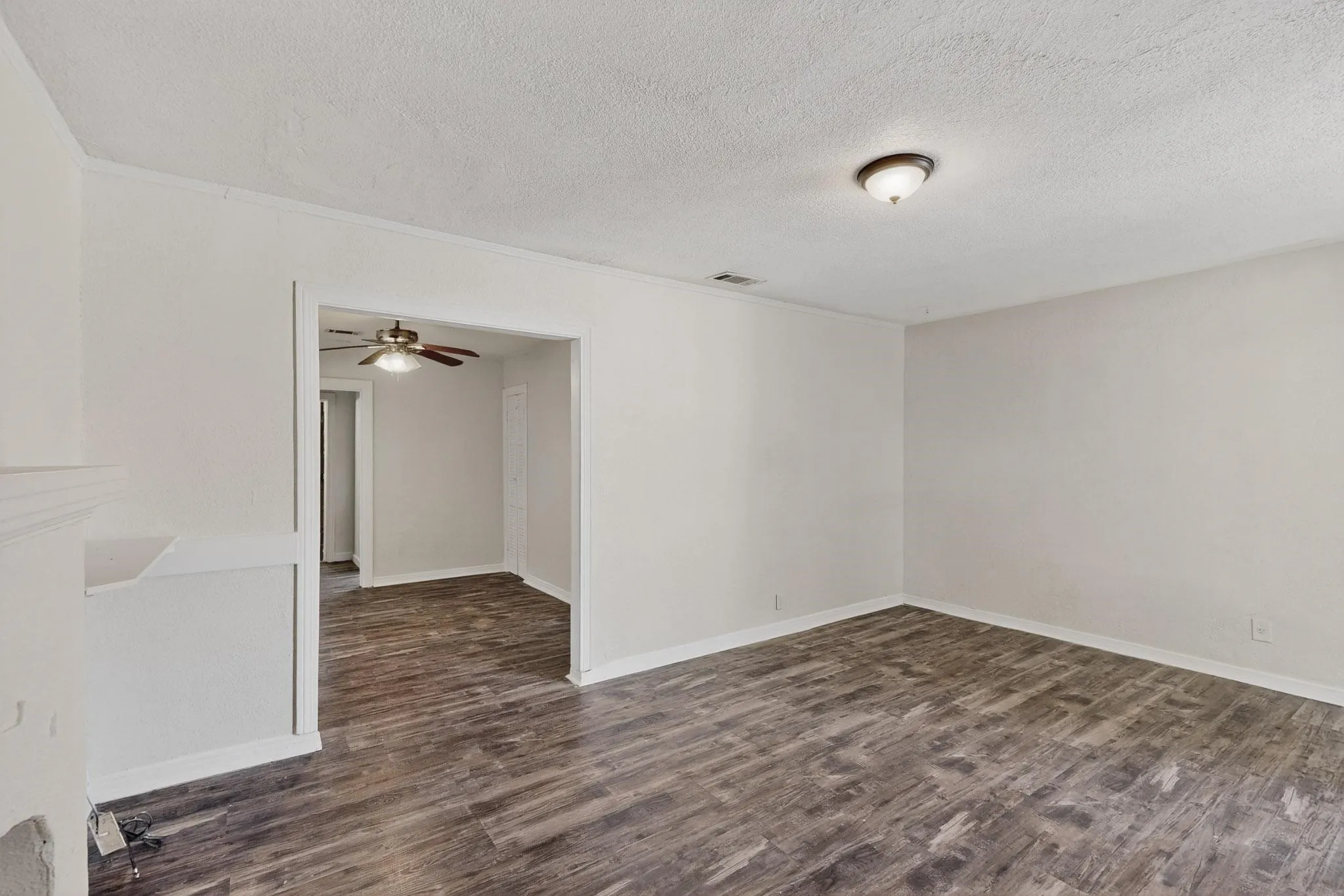 Duplex For Sale in Dallas County , 5020 Pershing Street, Dallas, Texas 75206, 2 Bedroom, 2 Bathroom, 2 Garage spaces, 0 Sqft, built in 1938, Preowned, mls#21061033, Real Estate Agent in Dallas, Homes For Sale in Dallas county, Homes For Sale in Dallas, Realtor in Dallas Texas, Real Estate Brokerage Independent Realty Texas, Luminita Cordes Realtor