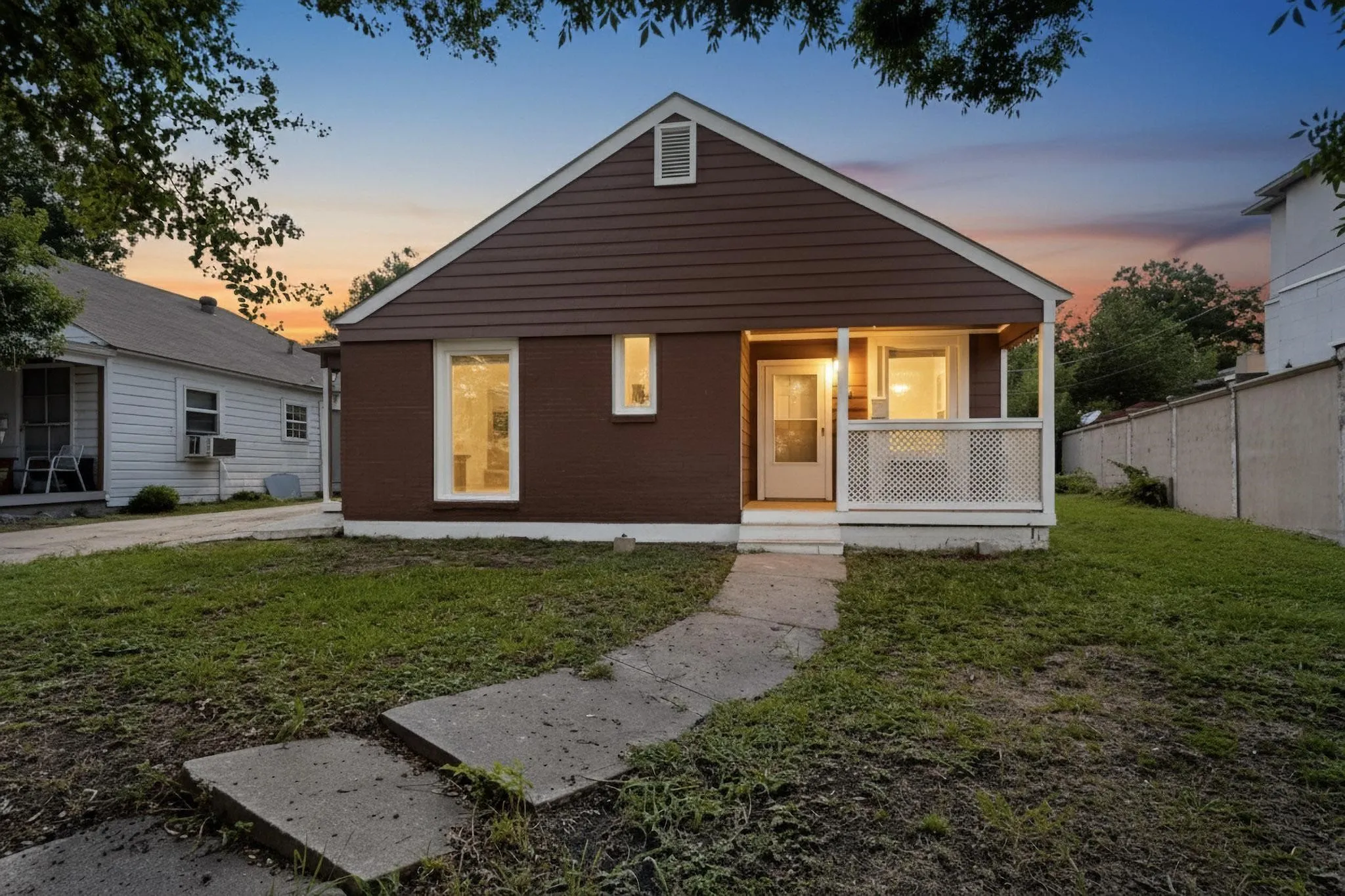 Duplex For Sale in Dallas County , 5020 Pershing Street, Dallas, Texas 75206, 2 Bedroom, 2 Bathroom, 2 Garage spaces, 0 Sqft, built in 1938, Preowned, mls#21061033, Real Estate Agent in Dallas, Homes For Sale in Dallas county, Homes For Sale in Dallas, Realtor in Dallas Texas, Real Estate Brokerage Independent Realty Texas, Luminita Cordes Realtor