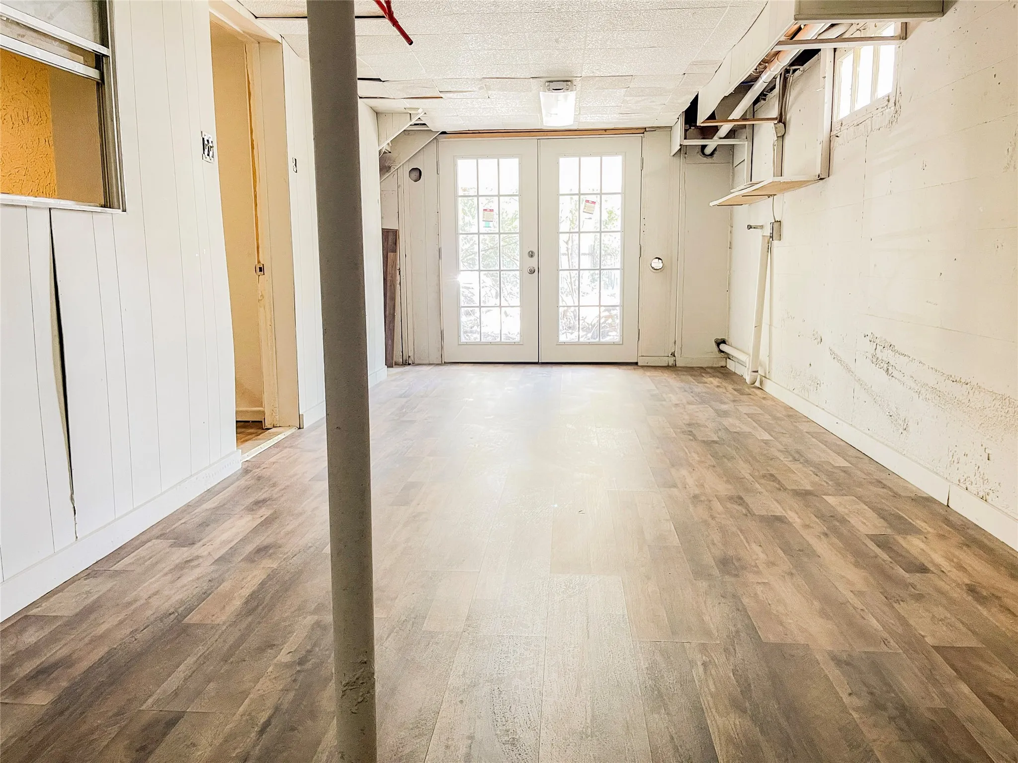 Single Family Residence For Sale in Palo Pinto County , 1401 Highway 180 W, Mineral Wells, Texas 76067, 4 Bedroom, 2 Bathroom, Garage spaces, 2,408 Sqft, built in 1948, Preowned, mls#21064934, Real Estate Agent in Mineral Wells, Homes For Sale in Palo Pinto county, Homes For Sale in Mineral Wells, Realtor in Mineral Wells Texas, Real Estate Brokerage Independent Realty Texas, Luminita Cordes Realtor