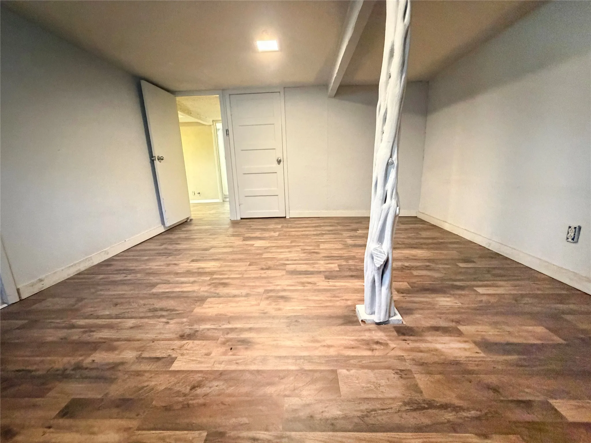 Single Family Residence For Sale in Palo Pinto County , 1401 Highway 180 W, Mineral Wells, Texas 76067, 4 Bedroom, 2 Bathroom, Garage spaces, 2,408 Sqft, built in 1948, Preowned, mls#21064934, Real Estate Agent in Mineral Wells, Homes For Sale in Palo Pinto county, Homes For Sale in Mineral Wells, Realtor in Mineral Wells Texas, Real Estate Brokerage Independent Realty Texas, Luminita Cordes Realtor