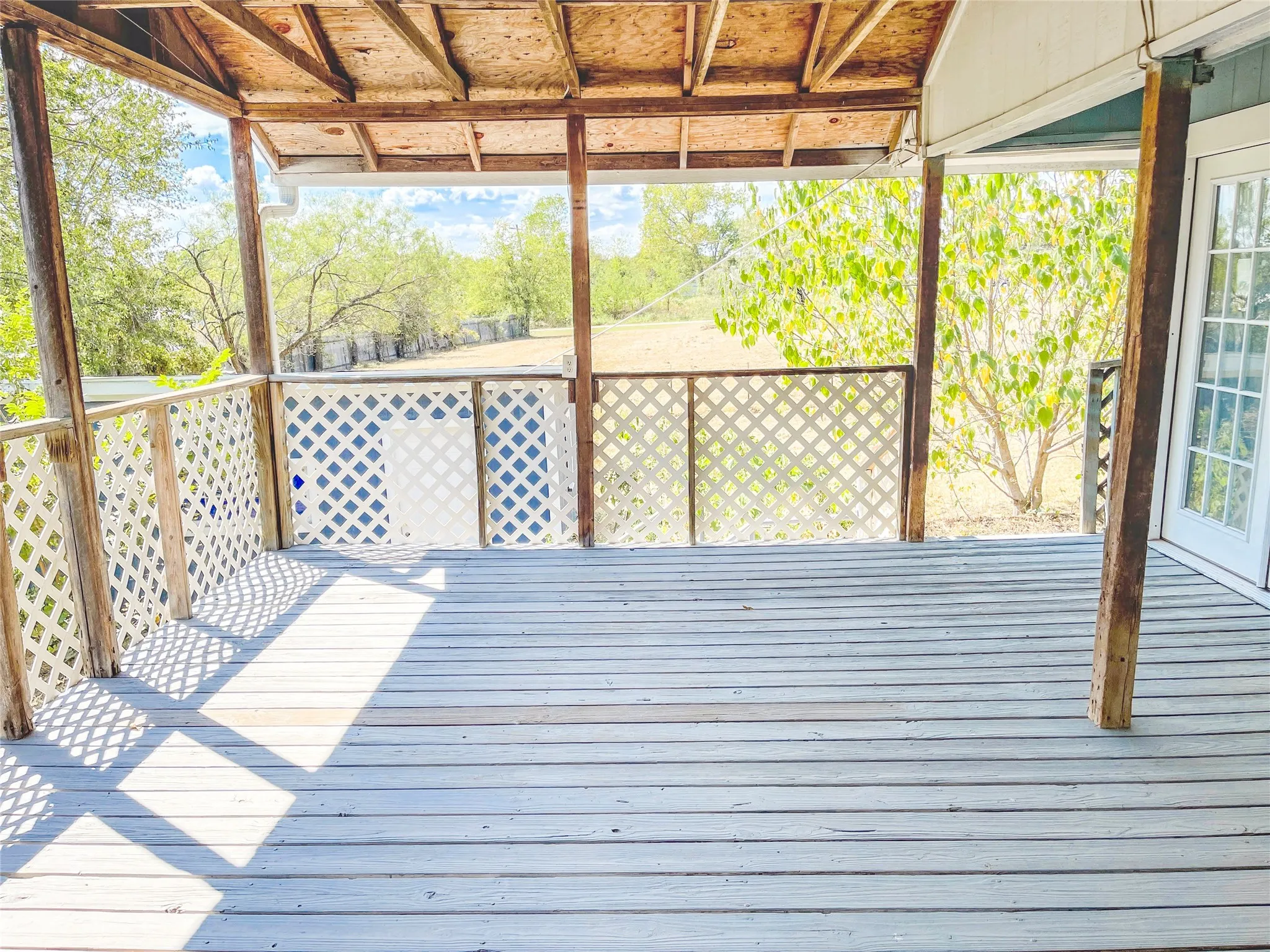 Single Family Residence For Sale in Palo Pinto County , 1401 Highway 180 W, Mineral Wells, Texas 76067, 4 Bedroom, 2 Bathroom, Garage spaces, 2,408 Sqft, built in 1948, Preowned, mls#21064934, Real Estate Agent in Mineral Wells, Homes For Sale in Palo Pinto county, Homes For Sale in Mineral Wells, Realtor in Mineral Wells Texas, Real Estate Brokerage Independent Realty Texas, Luminita Cordes Realtor