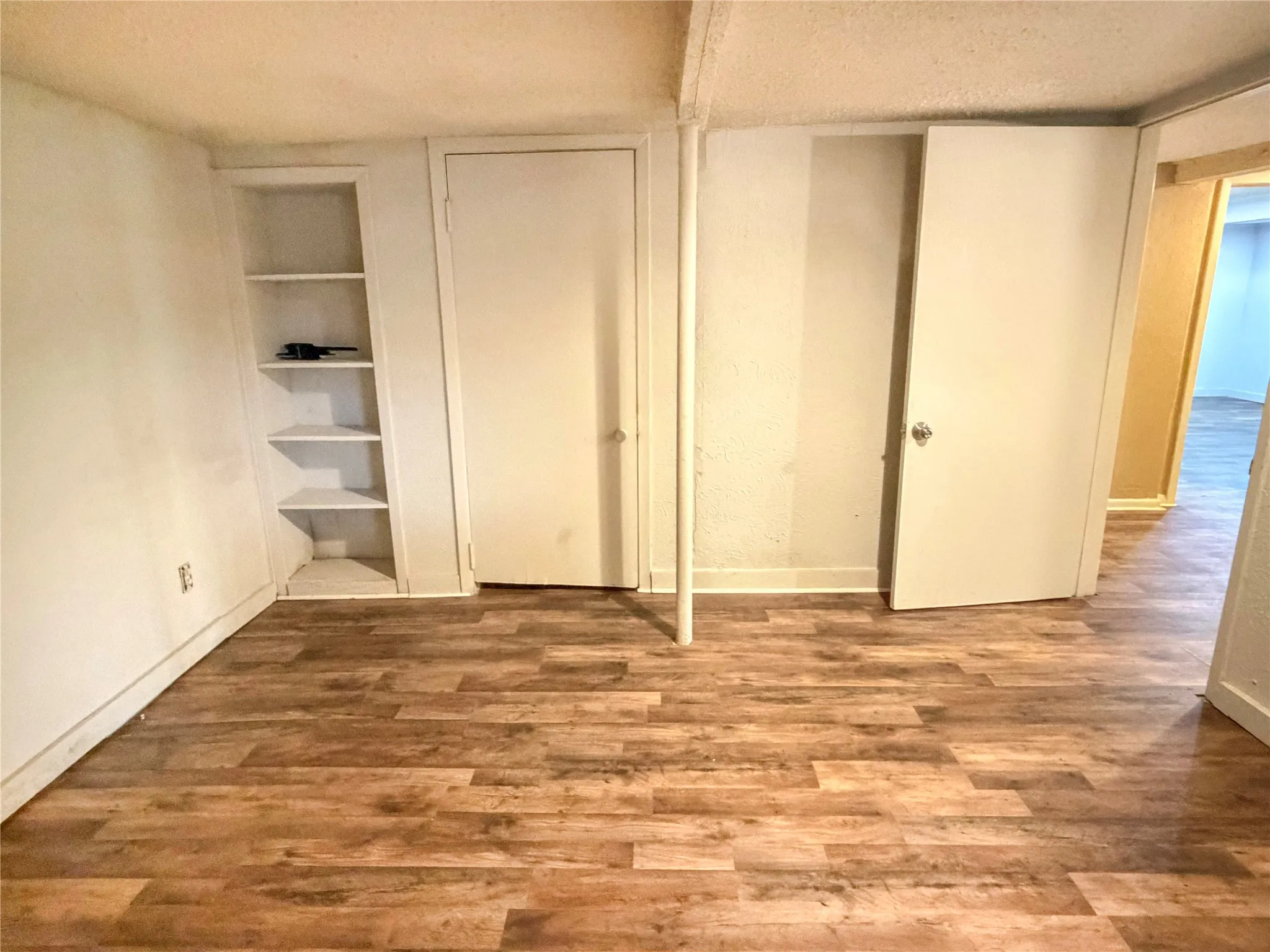 Single Family Residence For Sale in Palo Pinto County , 1401 Highway 180 W, Mineral Wells, Texas 76067, 4 Bedroom, 2 Bathroom, Garage spaces, 2,408 Sqft, built in 1948, Preowned, mls#21064934, Real Estate Agent in Mineral Wells, Homes For Sale in Palo Pinto county, Homes For Sale in Mineral Wells, Realtor in Mineral Wells Texas, Real Estate Brokerage Independent Realty Texas, Luminita Cordes Realtor