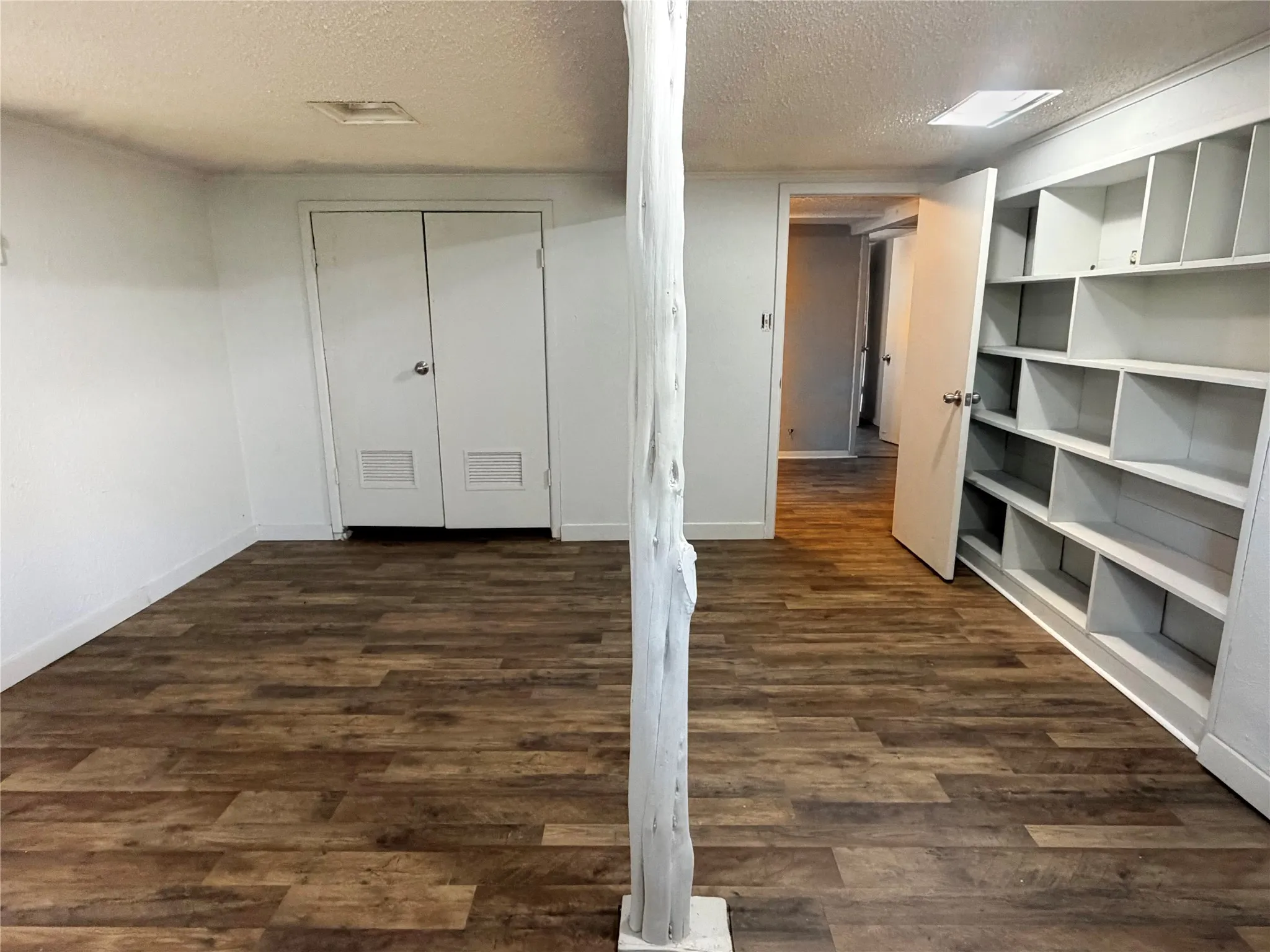 Single Family Residence For Sale in Palo Pinto County , 1401 Highway 180 W, Mineral Wells, Texas 76067, 4 Bedroom, 2 Bathroom, Garage spaces, 2,408 Sqft, built in 1948, Preowned, mls#21064934, Real Estate Agent in Mineral Wells, Homes For Sale in Palo Pinto county, Homes For Sale in Mineral Wells, Realtor in Mineral Wells Texas, Real Estate Brokerage Independent Realty Texas, Luminita Cordes Realtor