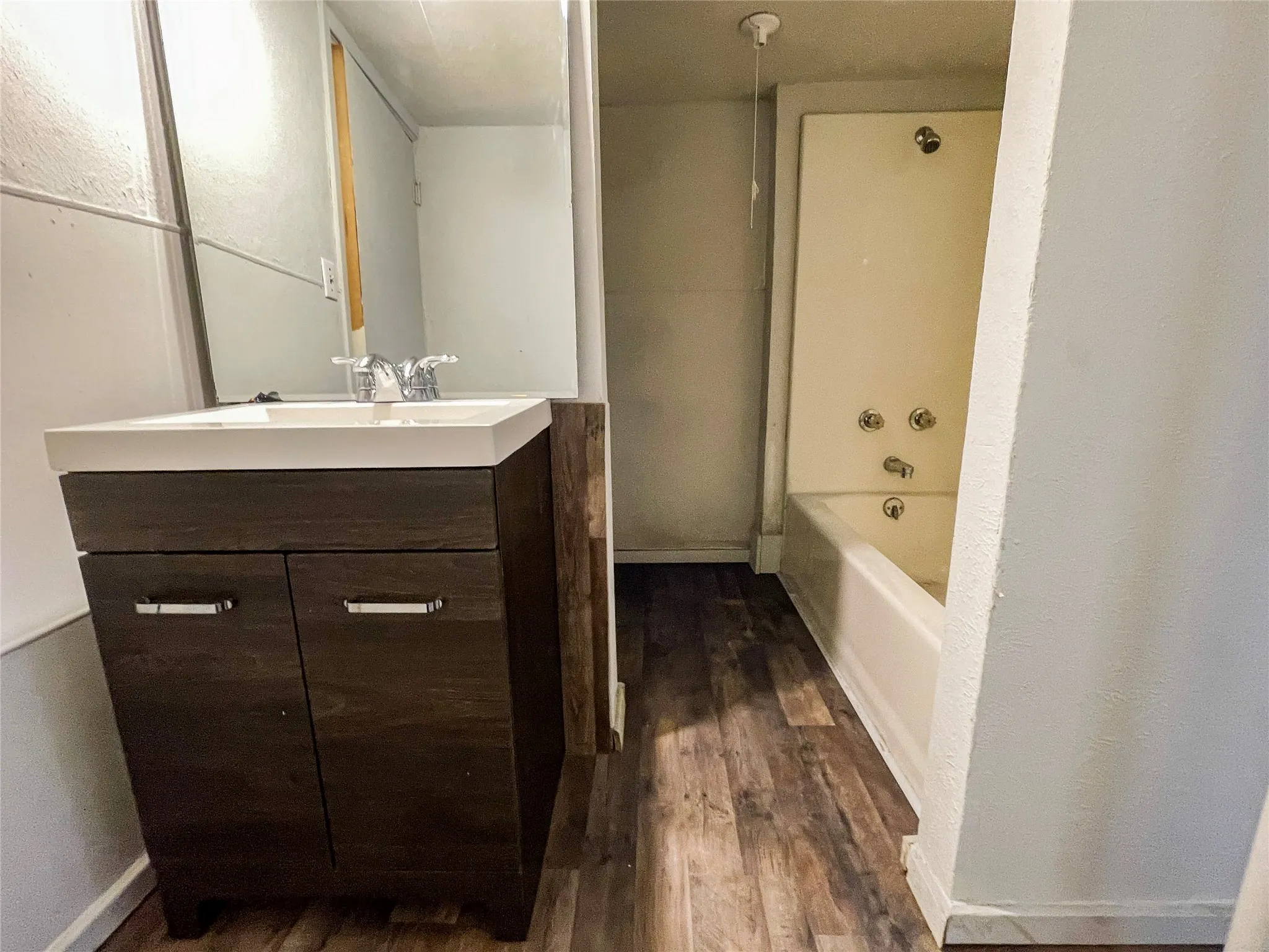 Single Family Residence For Sale in Palo Pinto County , 1401 Highway 180 W, Mineral Wells, Texas 76067, 4 Bedroom, 2 Bathroom, Garage spaces, 2,408 Sqft, built in 1948, Preowned, mls#21064934, Real Estate Agent in Mineral Wells, Homes For Sale in Palo Pinto county, Homes For Sale in Mineral Wells, Realtor in Mineral Wells Texas, Real Estate Brokerage Independent Realty Texas, Luminita Cordes Realtor