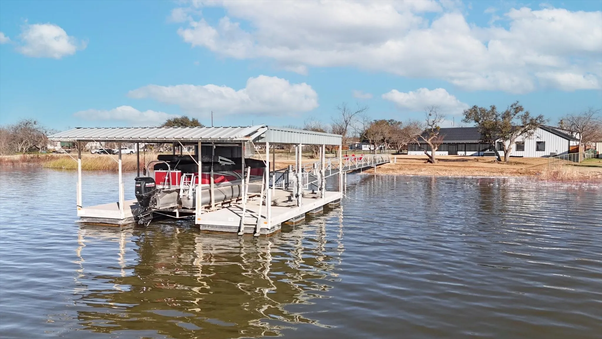 Single Family Residence For Sale in Palo Pinto County , 413 Hoot Avenue, Graford, Texas 76449, 7 Bedroom, 6 Bathroom, 4 Garage spaces, 3,920 Sqft, built in 2022, mls#21064724, Real Estate Agent in Graford, Homes For Sale in Palo Pinto county, Homes For Sale in Graford, Realtor in Graford Texas, Real Estate Brokerage Independent Realty Texas, Luminita Cordes Realtor