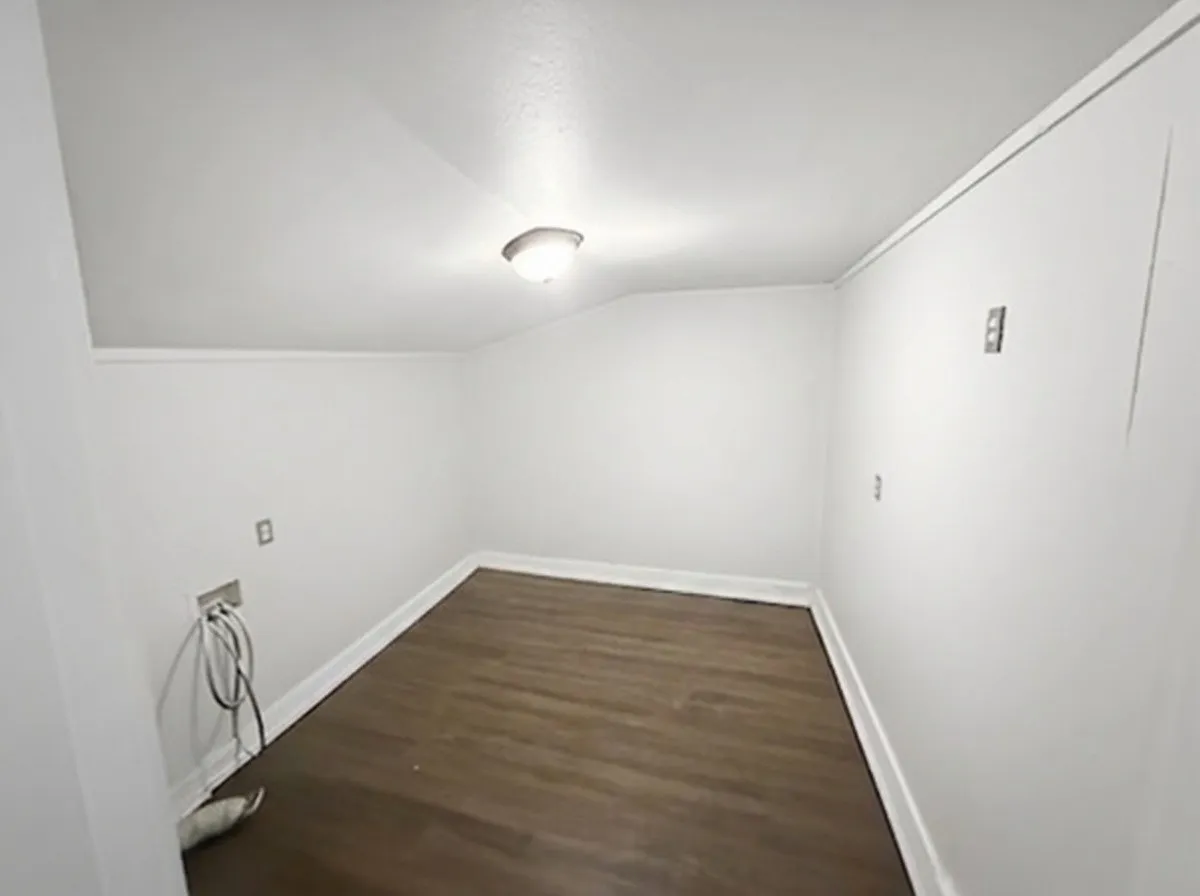 Single Family Residence For Sale in Hunt County , 1210 Monroe Street, Commerce, Texas 75428, 4 Bedroom, 2 Bathroom, Garage spaces, 2,185 Sqft, built in 1905, mls#21063259, Real Estate Agent in Commerce, Homes For Sale in Hunt county, Homes For Sale in Commerce, Realtor in Commerce Texas, Real Estate Brokerage Independent Realty Texas, Luminita Cordes Realtor