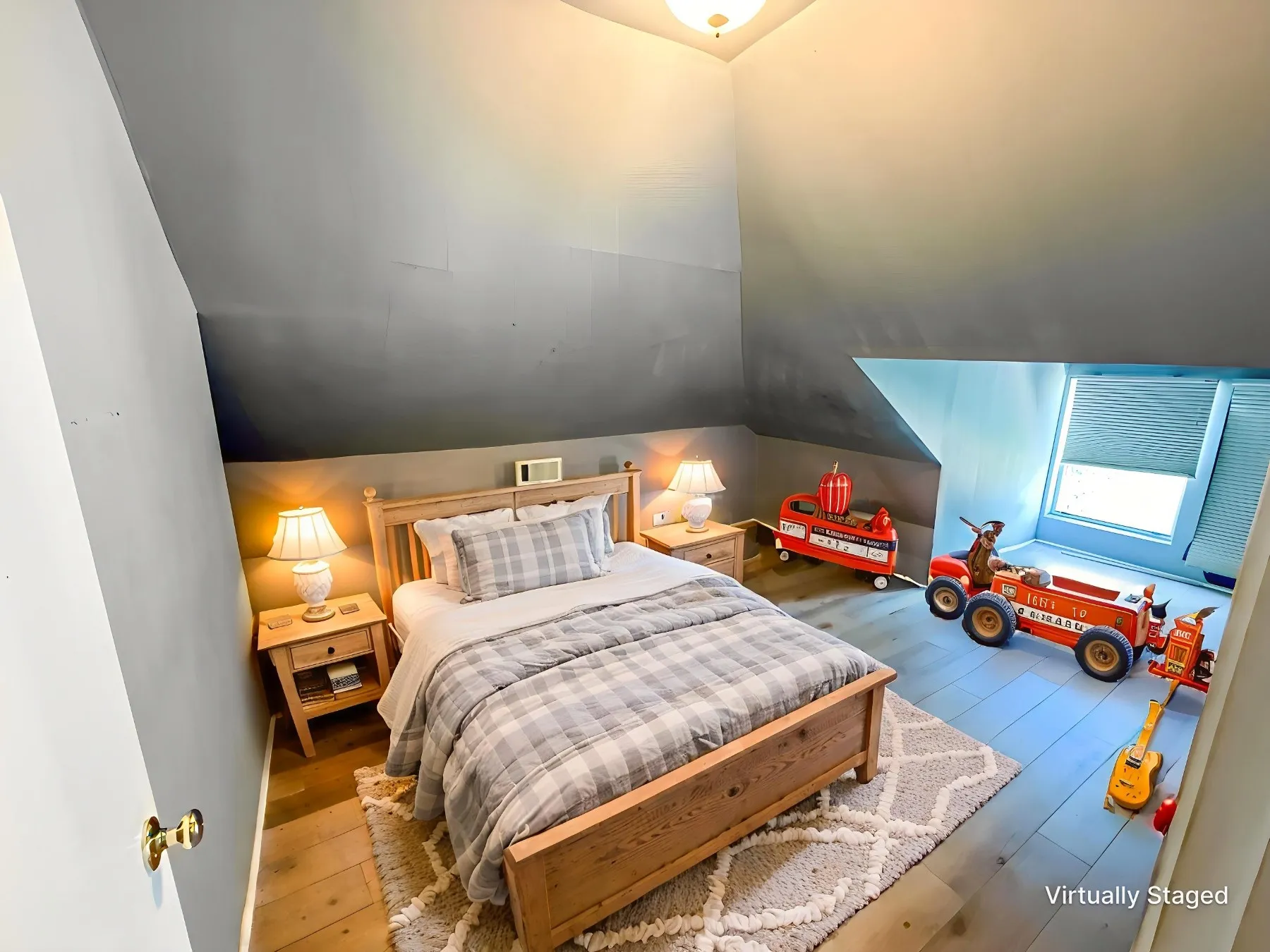 Single Family Residence For Sale in Hunt County , 1210 Monroe Street, Commerce, Texas 75428, 4 Bedroom, 2 Bathroom, Garage spaces, 2,185 Sqft, built in 1905, mls#21063259, Real Estate Agent in Commerce, Homes For Sale in Hunt county, Homes For Sale in Commerce, Realtor in Commerce Texas, Real Estate Brokerage Independent Realty Texas, Luminita Cordes Realtor