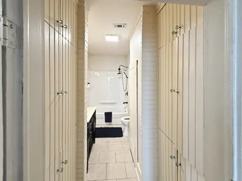 Single Family Residence For Sale in Hunt County , 1210 Monroe Street, Commerce, Texas 75428, 4 Bedroom, 2 Bathroom, Garage spaces, 2,185 Sqft, built in 1905, mls#21063259, Real Estate Agent in Commerce, Homes For Sale in Hunt county, Homes For Sale in Commerce, Realtor in Commerce Texas, Real Estate Brokerage Independent Realty Texas, Luminita Cordes Realtor