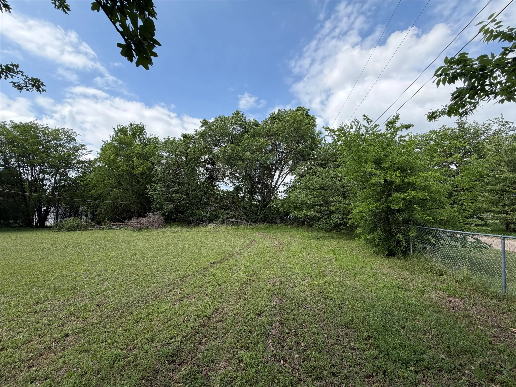 Mobile Home For Sale in Henderson County , 1048 Red Bird, Seven Points, Texas 75143, 3 Bedroom, 2 Bathroom, Garage spaces, 1,344 Sqft, built in 1984, Preowned, mls#21060838, Real Estate Agent in Seven Points, Homes For Sale in Henderson county, Homes For Sale in Seven Points, Realtor in Seven Points Texas, Real Estate Brokerage Independent Realty Texas, Luminita Cordes Realtor