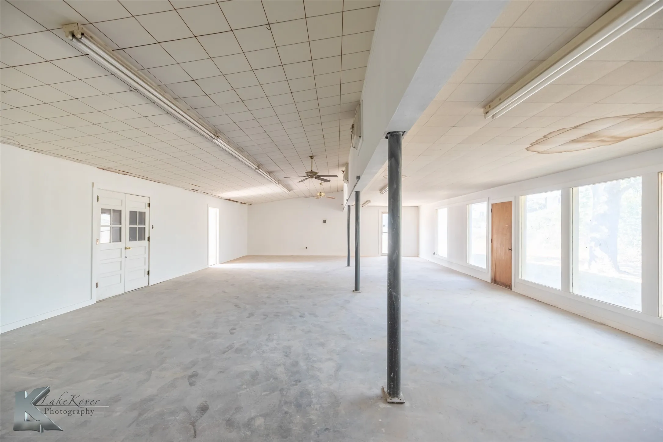 Industrial For Rent in Taylor County , 133 A S Treadaway Boulevard, Abilene, Texas 79602, 0, 0, Garage spaces, 0 Sqft, built in 1962, Preowned, Price $6,500, mls#21061269, Real Estate Agent in Abilene, Homes For Rent in Taylor county, Homes For Rent in Abilene, Realtor in Abilene Texas, Real Estate Brokerage Independent Realty Texas, Luminita Cordes Realtor