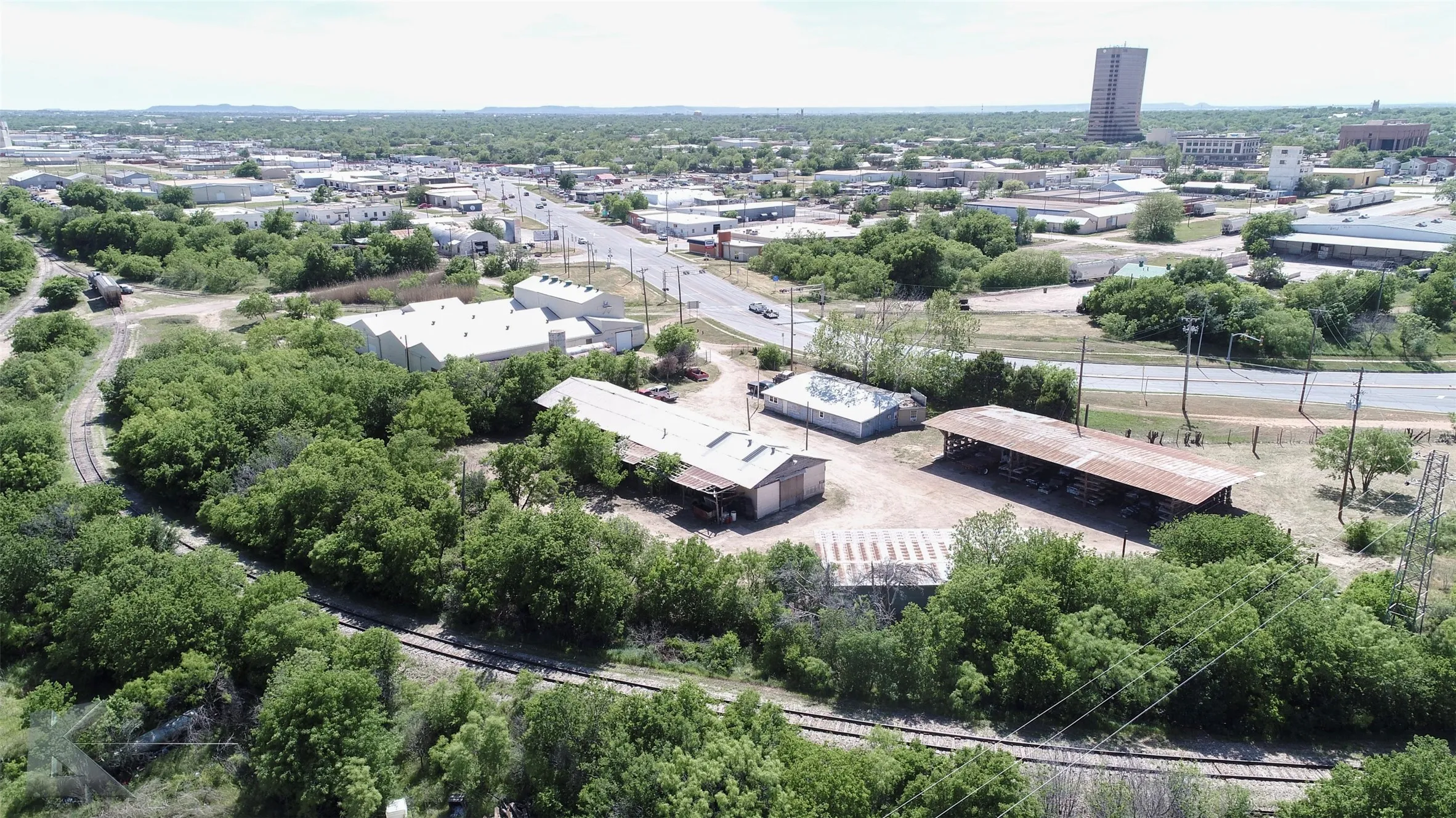 Industrial For Rent in Taylor County , 133 A S Treadaway Boulevard, Abilene, Texas 79602, 0, 0, Garage spaces, 0 Sqft, built in 1962, Preowned, Price $6,500, mls#21061269, Real Estate Agent in Abilene, Homes For Rent in Taylor county, Homes For Rent in Abilene, Realtor in Abilene Texas, Real Estate Brokerage Independent Realty Texas, Luminita Cordes Realtor