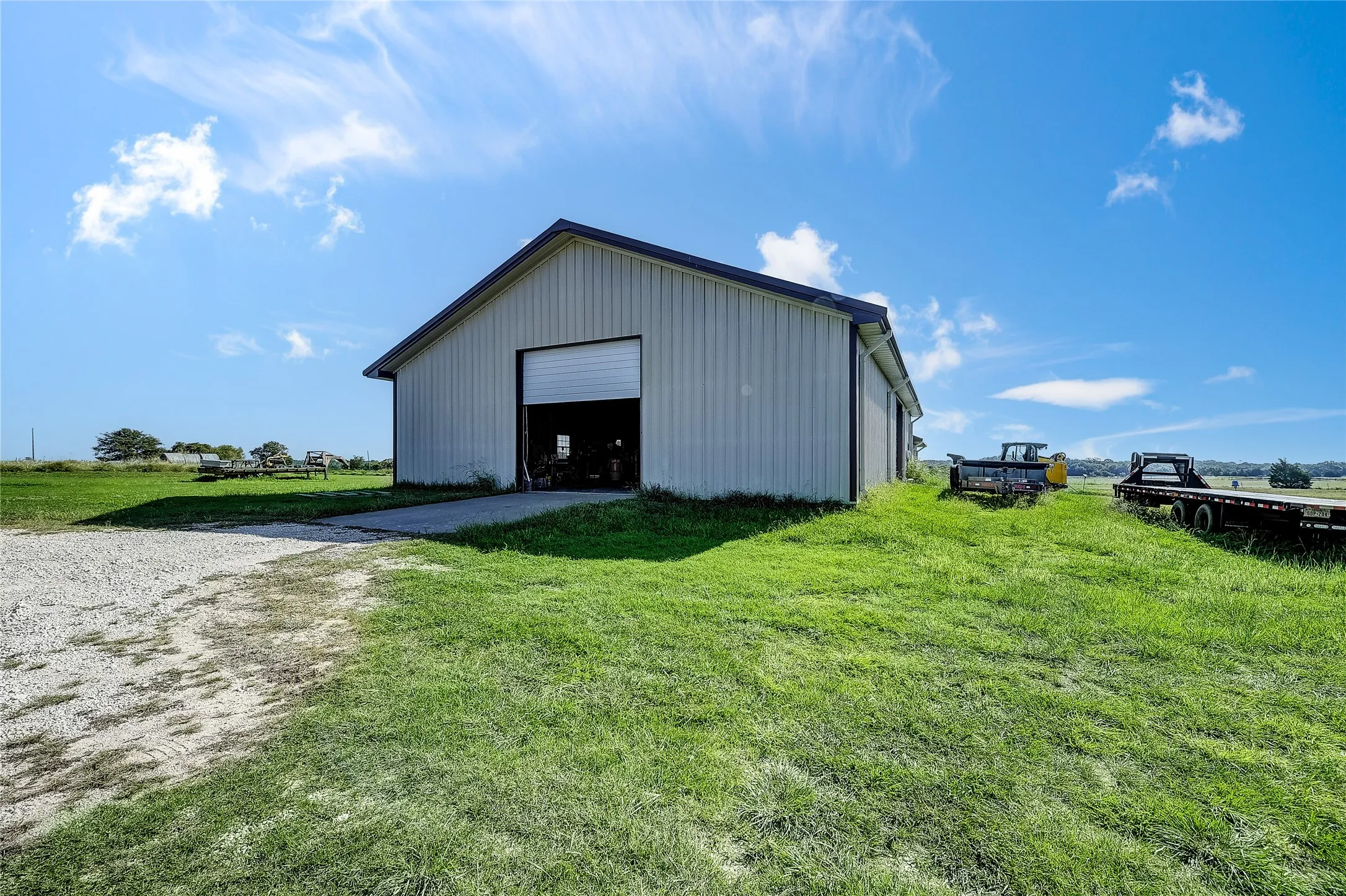 Farm For Sale in Grayson County , 808 W Line Road, Whitesboro, Texas 76273, 3 Bedrooms, 3 Bathrooms, Garage spaces, 2,000 Sqft, built in 2007, Preowned, Price $3,500,000, mls#21065085, Real Estate Agent in Whitesboro, Homes For Sale in Grayson county, Homes For Sale in Whitesboro, Realtor in Whitesboro Texas, Real Estate Brokerage Independent Realty Texas, Luminita Cordes Realtor