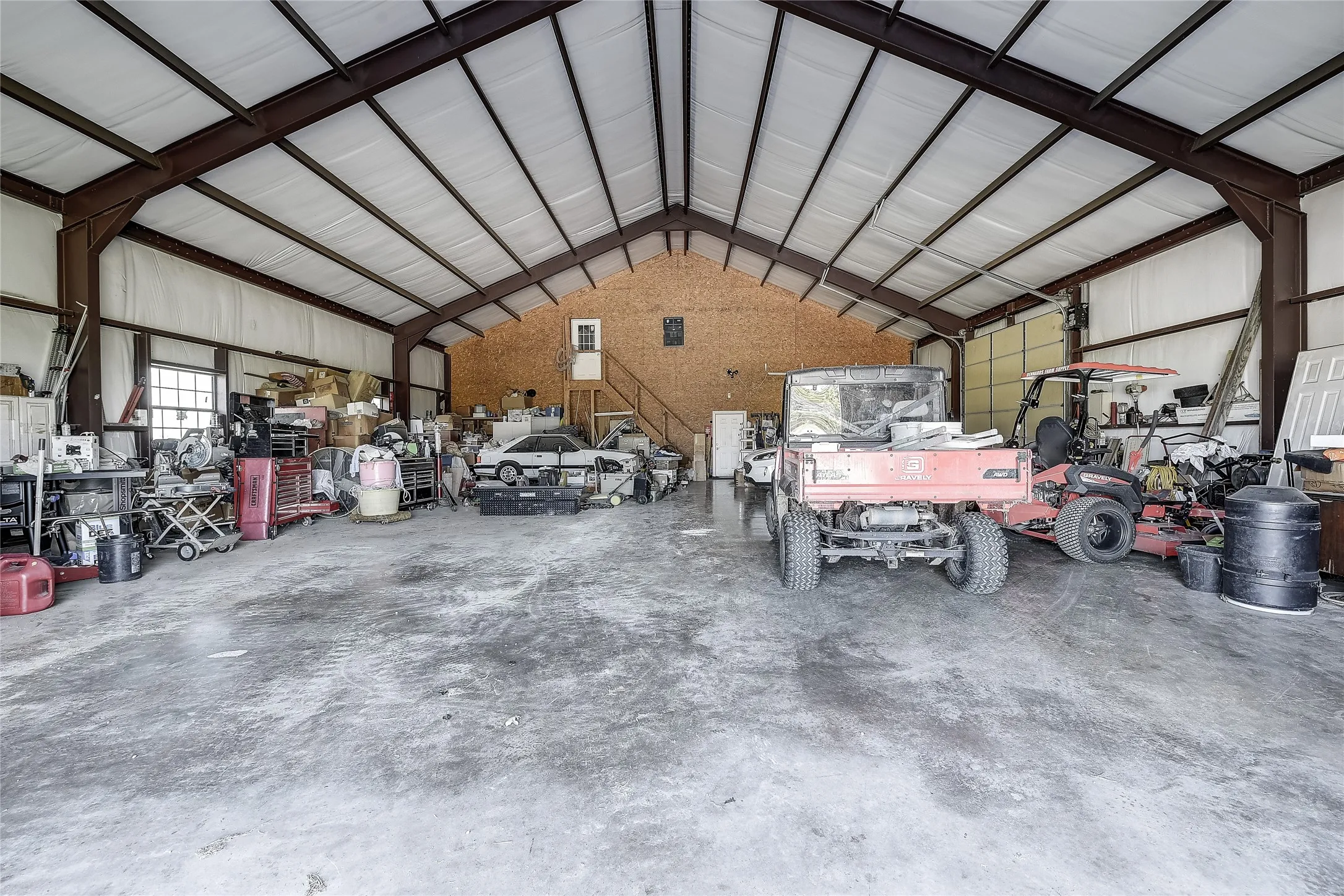 Farm For Sale in Grayson County , 808 W Line Road, Whitesboro, Texas 76273, 3 Bedrooms, 3 Bathrooms, Garage spaces, 2,000 Sqft, built in 2007, Preowned, Price $3,500,000, mls#21065085, Real Estate Agent in Whitesboro, Homes For Sale in Grayson county, Homes For Sale in Whitesboro, Realtor in Whitesboro Texas, Real Estate Brokerage Independent Realty Texas, Luminita Cordes Realtor