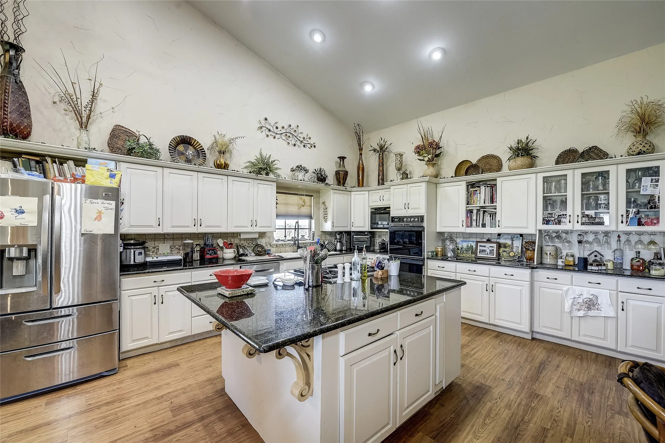 Farm For Sale in Grayson County , 808 W Line Road, Whitesboro, Texas 76273, 3 Bedrooms, 3 Bathrooms, Garage spaces, 2,000 Sqft, built in 2007, Preowned, Price $3,500,000, mls#21065085, Real Estate Agent in Whitesboro, Homes For Sale in Grayson county, Homes For Sale in Whitesboro, Realtor in Whitesboro Texas, Real Estate Brokerage Independent Realty Texas, Luminita Cordes Realtor
