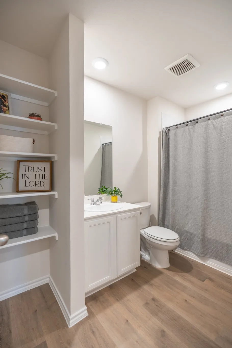 Single Family Residence For Sale in Rockwall County , 232 Vitex Drive, Royse City, Texas 75189, 3 Bedroom, 2 Bathroom, 2 Garage spaces, 1,488 Sqft, built in 2024, mls#21063256, Real Estate Agent in Royse City, Homes For Sale in Rockwall county, Homes For Sale in Royse City, Realtor in Royse City Texas, Real Estate Brokerage Independent Realty Texas, Luminita Cordes Realtor