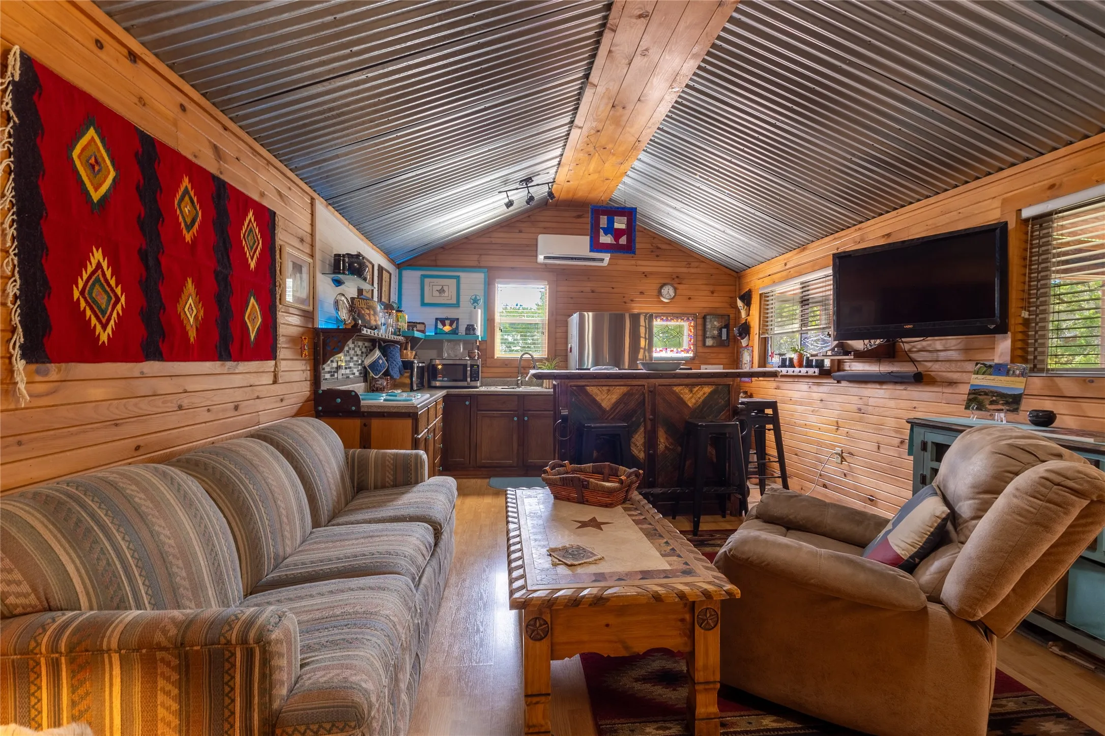 Welcome to your cozy Retreat at Chapel Hill, just what you need for a quick getaway or comfy new lifestyle.
