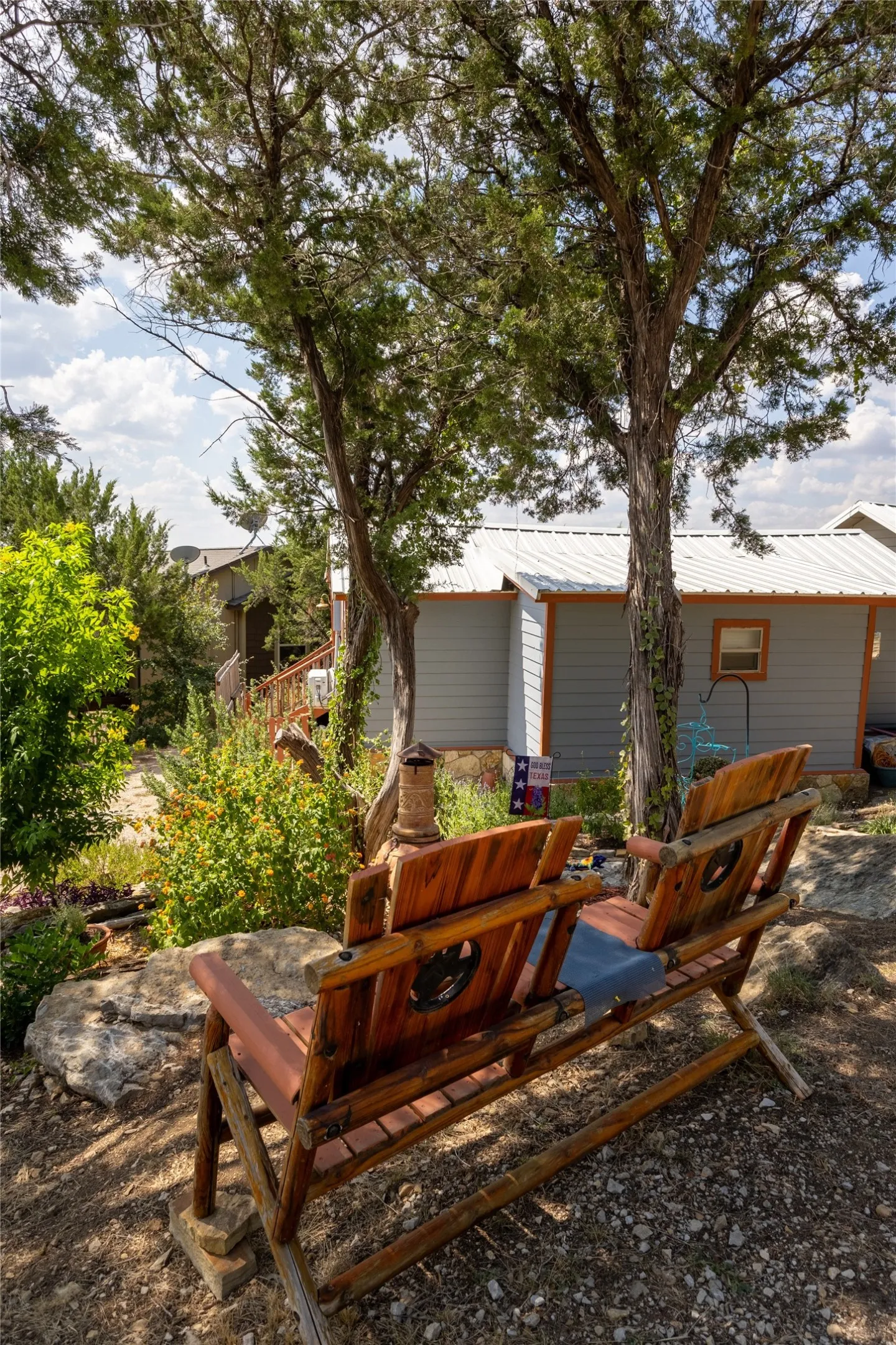 Garden view and side of cabin.