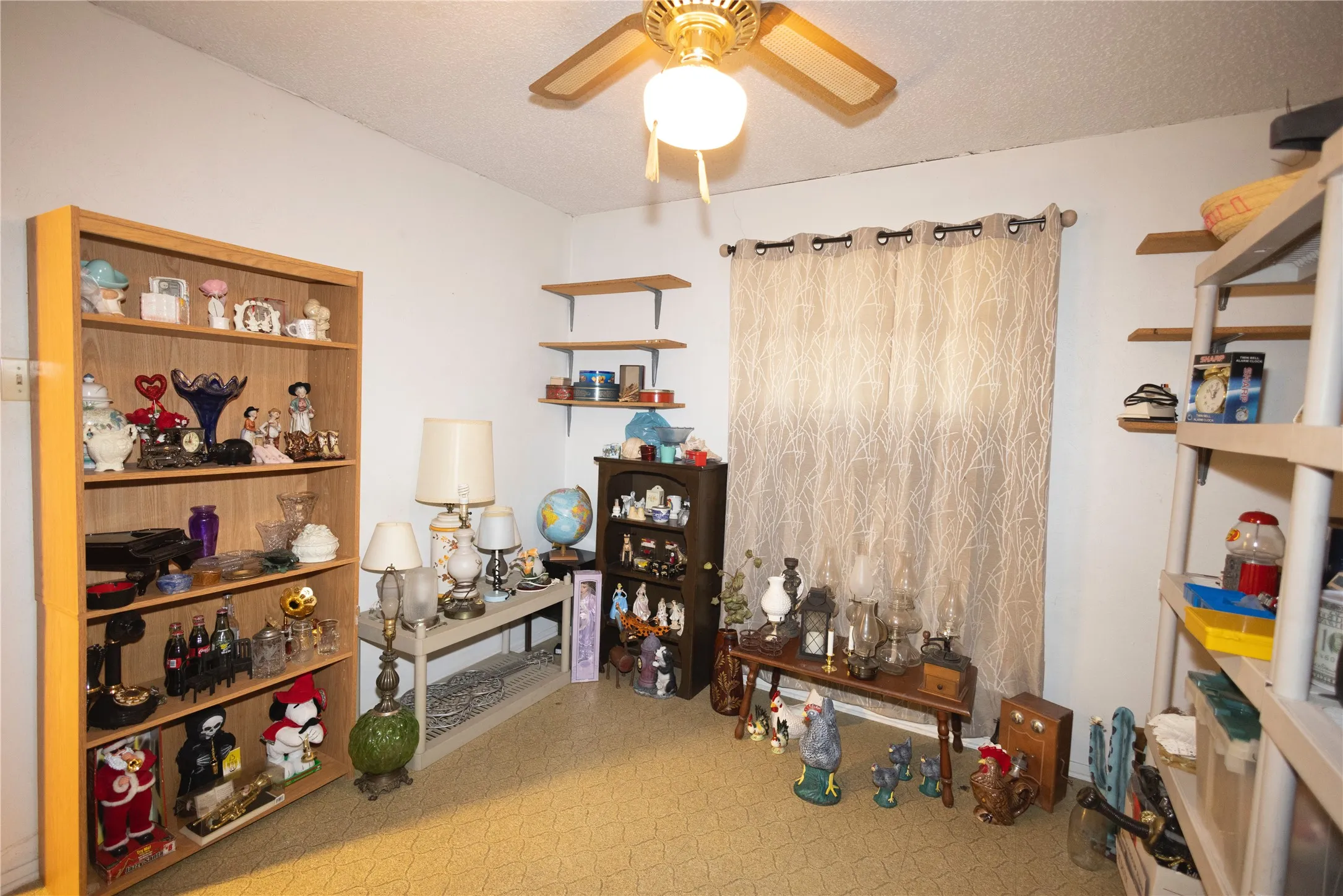 Single Family Residence For Sale in Tarrant County , 809 Lomo Street, Fort Worth, Texas 76110, 4 Bedroom, 2 Bathroom, Garage spaces, 1,503 Sqft, built in 1972, Preowned, mls#21059078, Real Estate Agent in Fort Worth, Homes For Sale in Tarrant county, Homes For Sale in Fort Worth, Realtor in Fort Worth Texas, Real Estate Brokerage Independent Realty Texas, Luminita Cordes Realtor