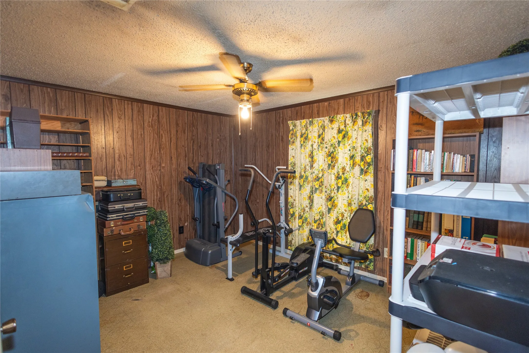 Single Family Residence For Sale in Tarrant County , 809 Lomo Street, Fort Worth, Texas 76110, 4 Bedroom, 2 Bathroom, Garage spaces, 1,503 Sqft, built in 1972, Preowned, mls#21059078, Real Estate Agent in Fort Worth, Homes For Sale in Tarrant county, Homes For Sale in Fort Worth, Realtor in Fort Worth Texas, Real Estate Brokerage Independent Realty Texas, Luminita Cordes Realtor