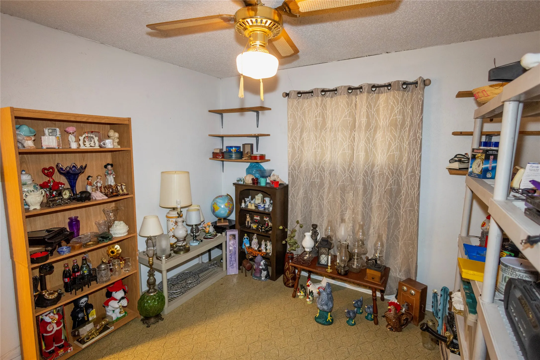 Single Family Residence For Sale in Tarrant County , 809 Lomo Street, Fort Worth, Texas 76110, 4 Bedroom, 2 Bathroom, Garage spaces, 1,503 Sqft, built in 1972, Preowned, mls#21059078, Real Estate Agent in Fort Worth, Homes For Sale in Tarrant county, Homes For Sale in Fort Worth, Realtor in Fort Worth Texas, Real Estate Brokerage Independent Realty Texas, Luminita Cordes Realtor