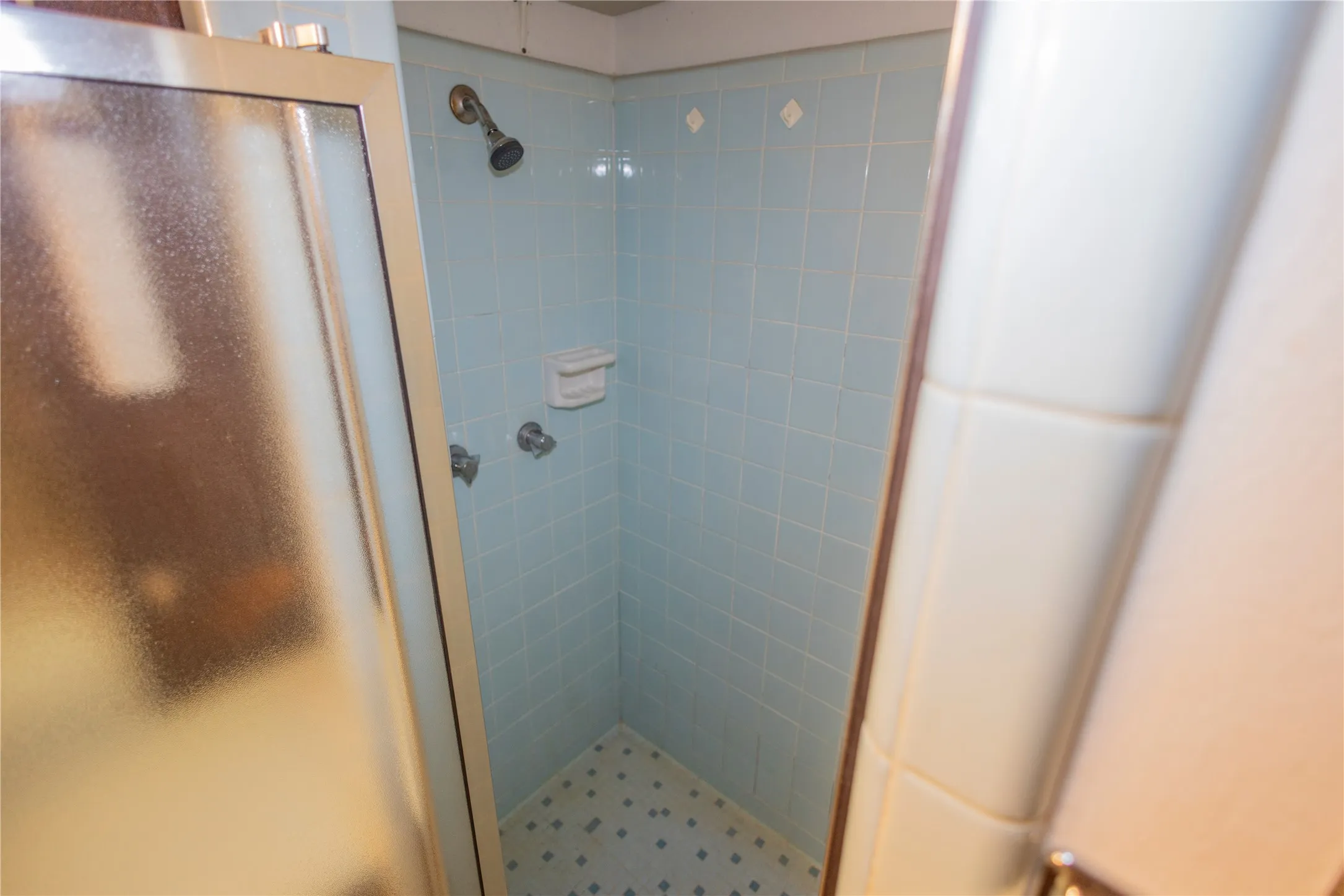 Single Family Residence For Sale in Tarrant County , 809 Lomo Street, Fort Worth, Texas 76110, 4 Bedroom, 2 Bathroom, Garage spaces, 1,503 Sqft, built in 1972, Preowned, mls#21059078, Real Estate Agent in Fort Worth, Homes For Sale in Tarrant county, Homes For Sale in Fort Worth, Realtor in Fort Worth Texas, Real Estate Brokerage Independent Realty Texas, Luminita Cordes Realtor
