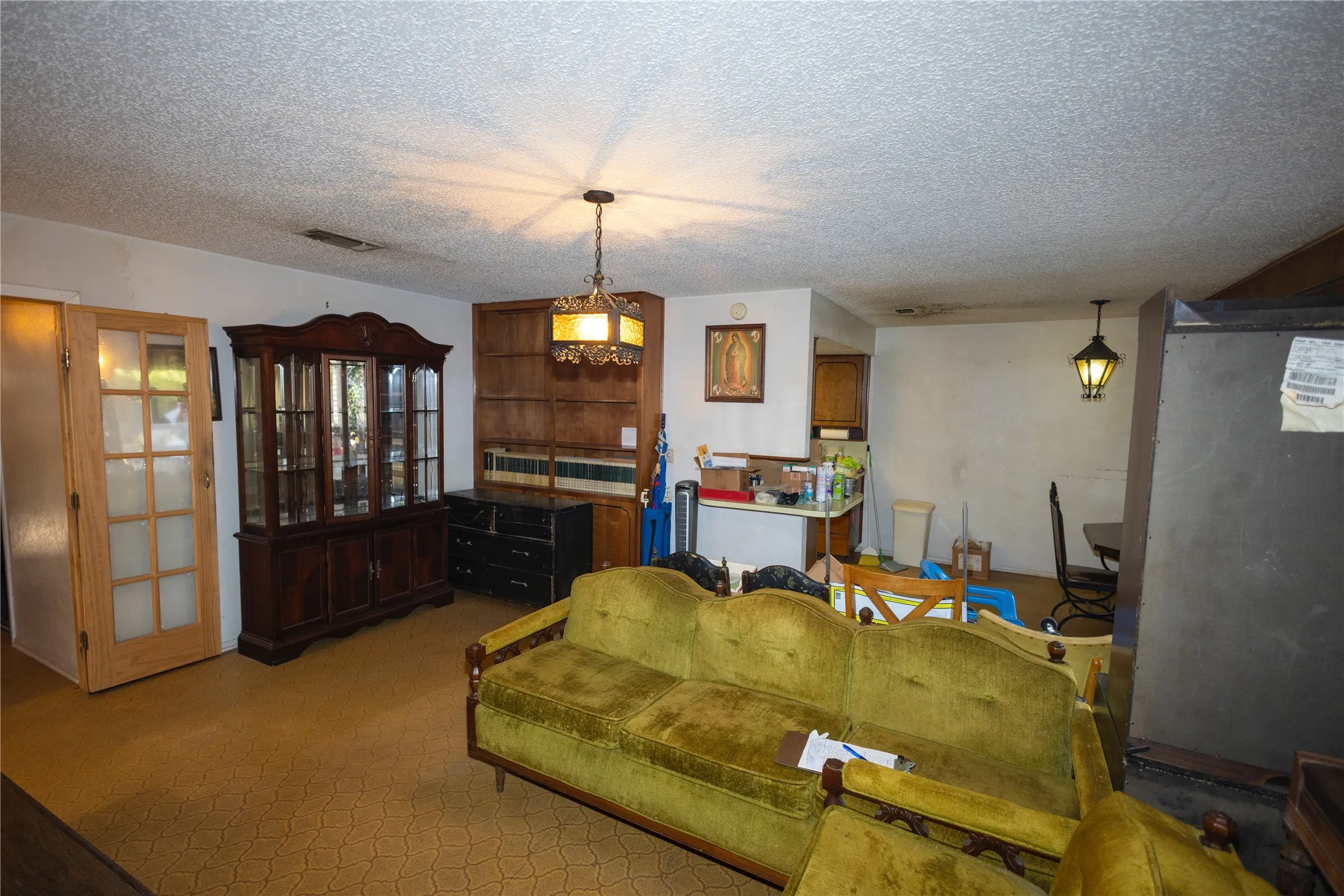 Single Family Residence For Sale in Tarrant County , 809 Lomo Street, Fort Worth, Texas 76110, 4 Bedroom, 2 Bathroom, Garage spaces, 1,503 Sqft, built in 1972, Preowned, mls#21059078, Real Estate Agent in Fort Worth, Homes For Sale in Tarrant county, Homes For Sale in Fort Worth, Realtor in Fort Worth Texas, Real Estate Brokerage Independent Realty Texas, Luminita Cordes Realtor