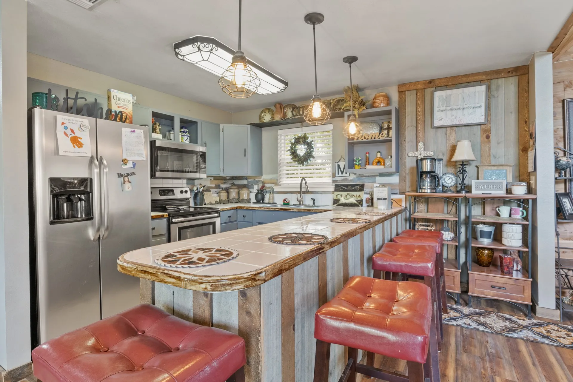 Single Family Residence For Sale in Titus County , 490 FM 1735, Mt Pleasant, Texas 75455, 2 Bedroom, 2 Bathroom, 1 Garage spaces, 1,360 Sqft, built in 2000, Price $250,000, mls#21065871, Real Estate Agent in Mt Pleasant, Homes For Sale in Titus county, Homes For Sale in Mt Pleasant, Realtor in Mt Pleasant Texas, Real Estate Brokerage Independent Realty Texas, Luminita Cordes Realtor