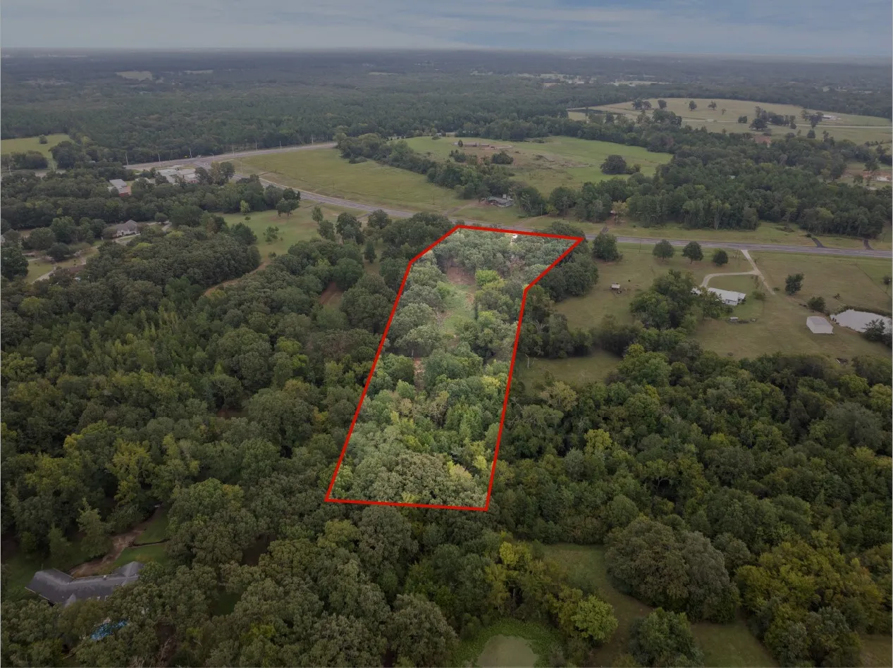 Single Family Residence For Sale in Titus County , 490 FM 1735, Mt Pleasant, Texas 75455, 2 Bedroom, 2 Bathroom, 1 Garage spaces, 1,360 Sqft, built in 2000, Price $250,000, mls#21065871, Real Estate Agent in Mt Pleasant, Homes For Sale in Titus county, Homes For Sale in Mt Pleasant, Realtor in Mt Pleasant Texas, Real Estate Brokerage Independent Realty Texas, Luminita Cordes Realtor