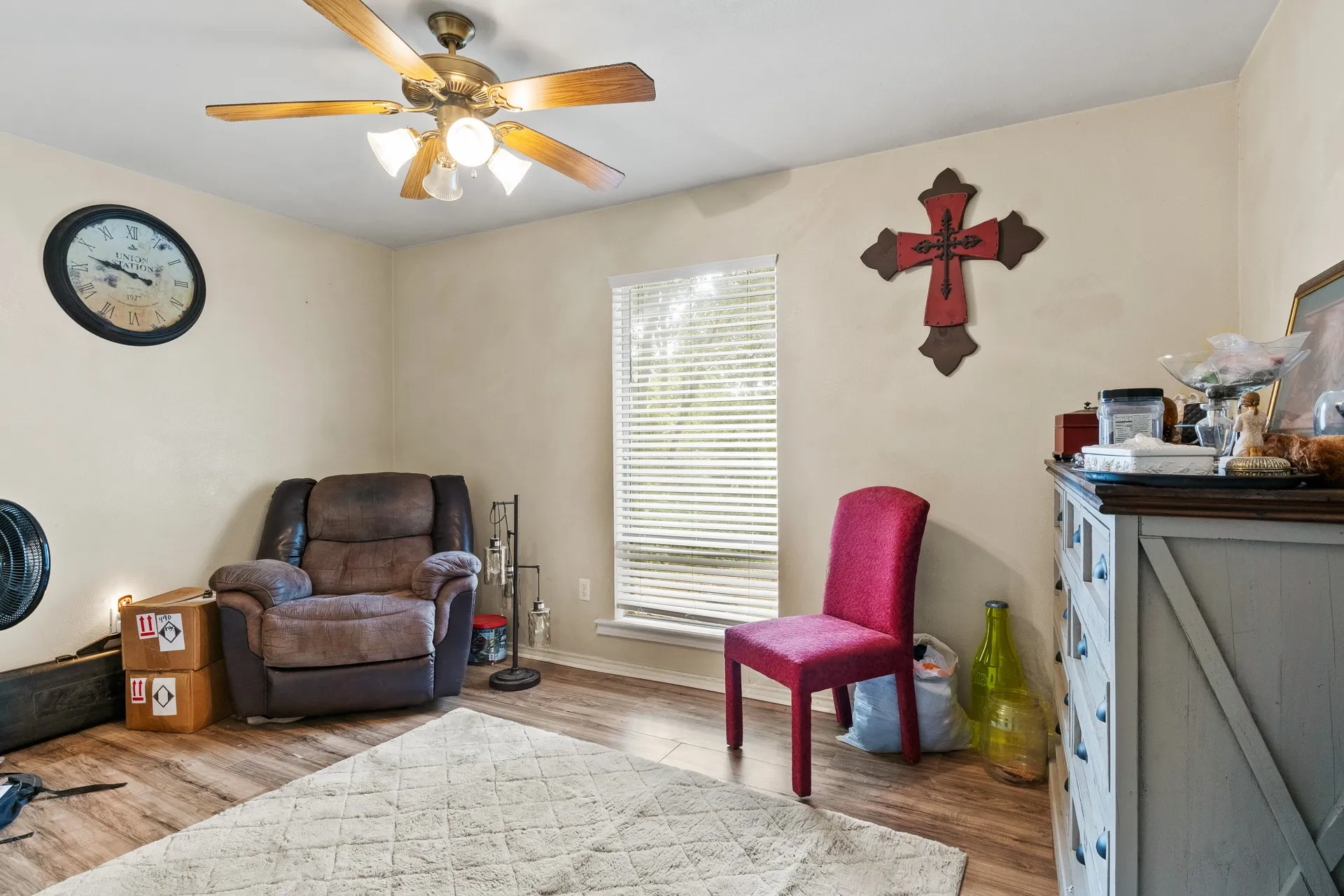 Single Family Residence For Sale in Titus County , 490 FM 1735, Mt Pleasant, Texas 75455, 2 Bedroom, 2 Bathroom, 1 Garage spaces, 1,360 Sqft, built in 2000, Price $250,000, mls#21065871, Real Estate Agent in Mt Pleasant, Homes For Sale in Titus county, Homes For Sale in Mt Pleasant, Realtor in Mt Pleasant Texas, Real Estate Brokerage Independent Realty Texas, Luminita Cordes Realtor