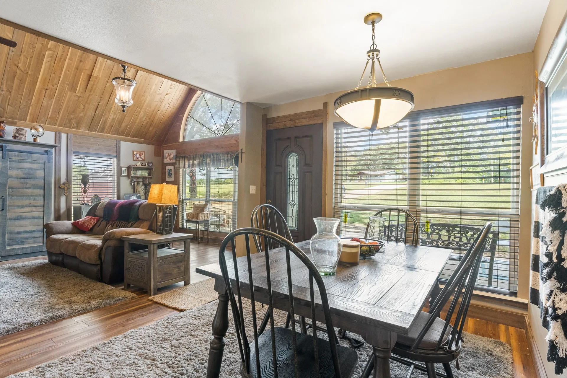 Single Family Residence For Sale in Titus County , 490 FM 1735, Mt Pleasant, Texas 75455, 2 Bedroom, 2 Bathroom, 1 Garage spaces, 1,360 Sqft, built in 2000, Price $250,000, mls#21065871, Real Estate Agent in Mt Pleasant, Homes For Sale in Titus county, Homes For Sale in Mt Pleasant, Realtor in Mt Pleasant Texas, Real Estate Brokerage Independent Realty Texas, Luminita Cordes Realtor