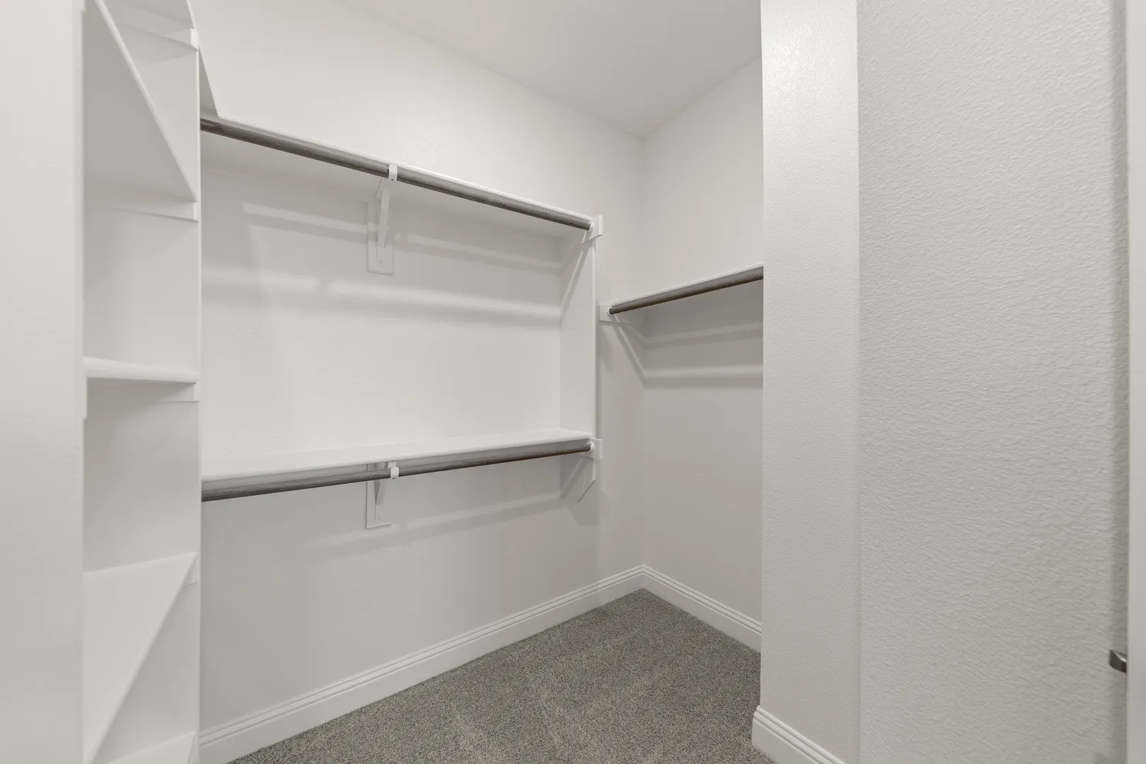 23. 2526 Campden - Closet