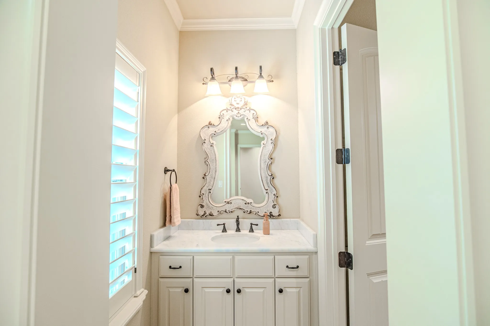 Bedroom 3 vanity