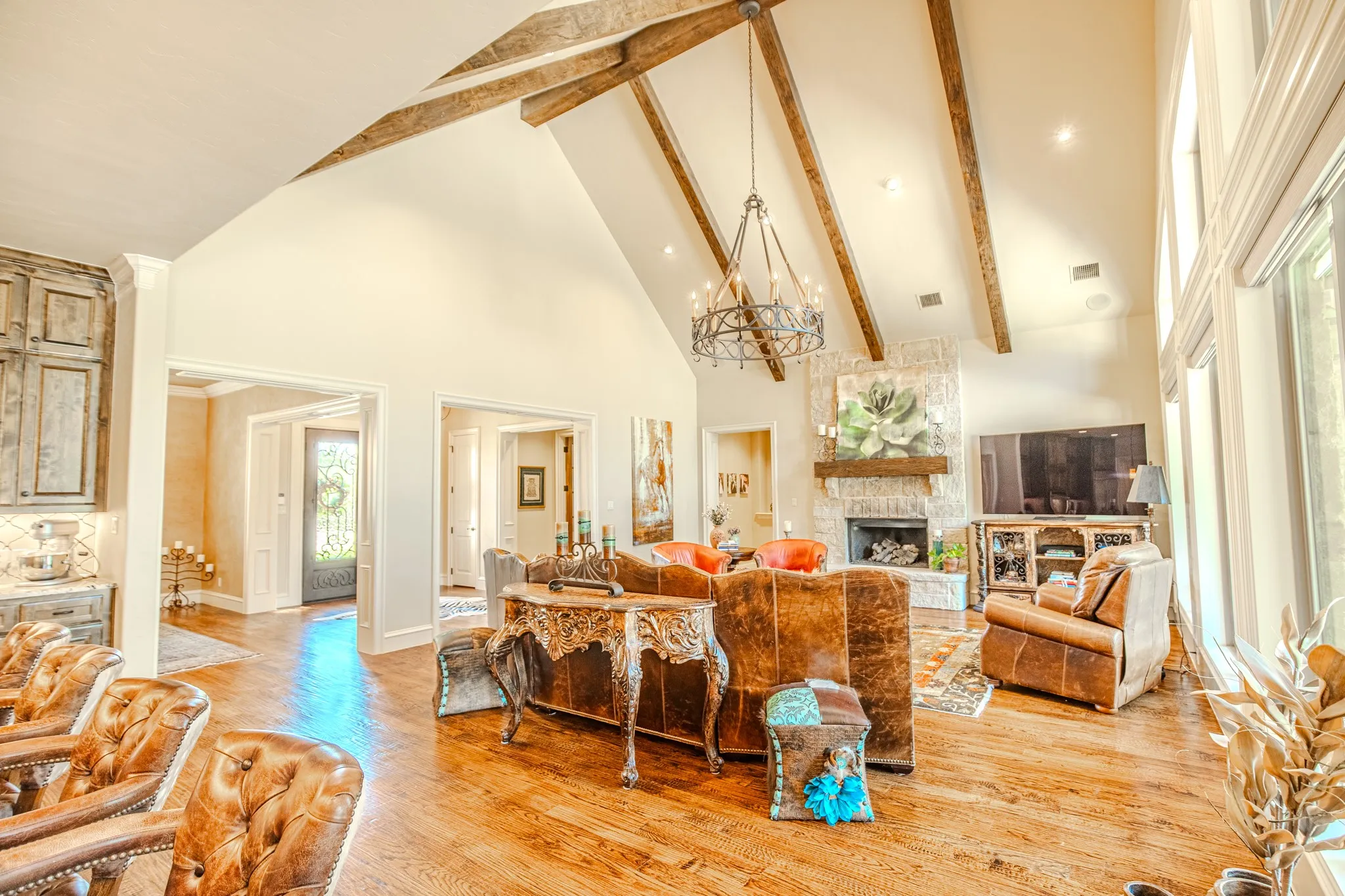 Single Family Residence For Sale in Erath County , 915 Timber Creek Drive, Stephenville, Texas 76401, 4 Bedroom, 5 Bathroom, 4 Garage spaces, 4,625 Sqft, built in 2015, Preowned, mls#21065118, Real Estate Agent in Stephenville, Homes For Sale in Erath county, Homes For Sale in Stephenville, Realtor in Stephenville Texas, Real Estate Brokerage Independent Realty Texas, Luminita Cordes Realtor