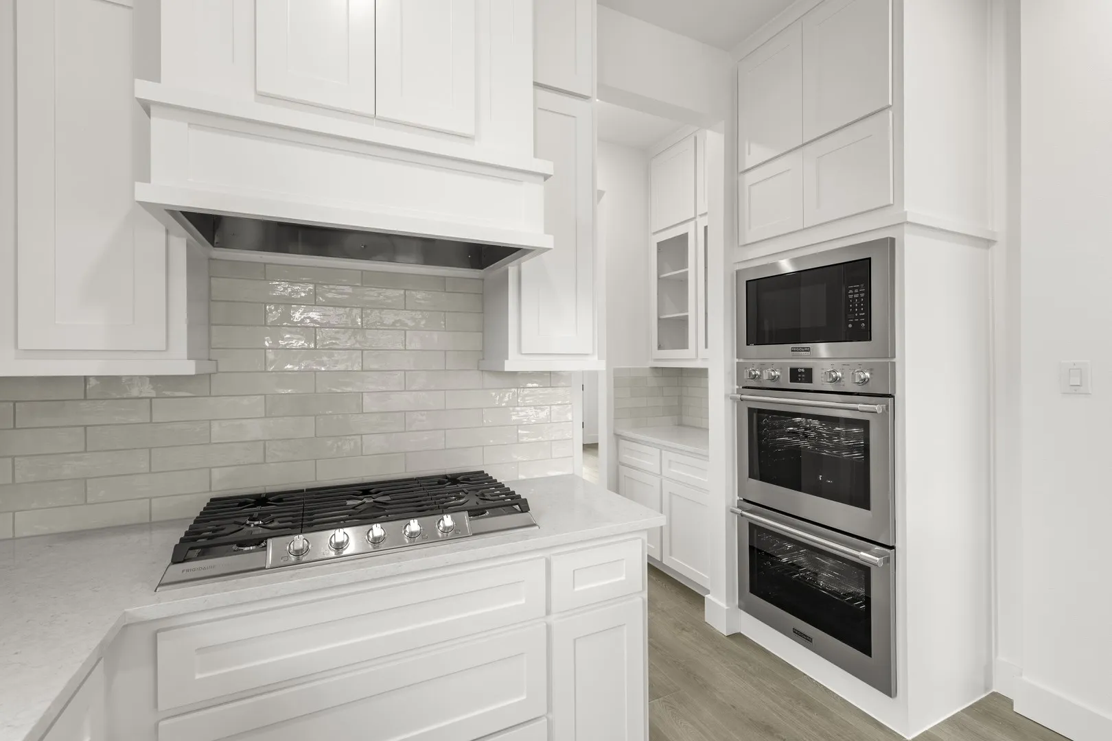 12. 1061 Georgetown - Kitchen (4)