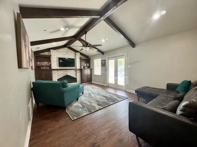 Single Family Residence For Sale in Smith County , 4107 Chester Drive, Tyler, Texas 75701, 4 Bedroom, 2 Bathroom, Garage spaces, 2,753 Sqft, built in 1969, Preowned, mls#21066961, Real Estate Agent in Tyler, Homes For Sale in Smith county, Homes For Sale in Tyler, Realtor in Tyler Texas, Real Estate Brokerage Independent Realty Texas, Luminita Cordes Realtor