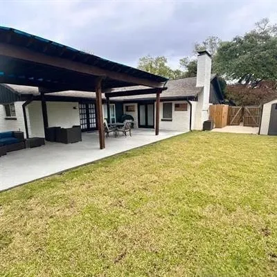 Single Family Residence For Sale in Smith County , 4107 Chester Drive, Tyler, Texas 75701, 4 Bedroom, 2 Bathroom, Garage spaces, 2,753 Sqft, built in 1969, Preowned, mls#21066961, Real Estate Agent in Tyler, Homes For Sale in Smith county, Homes For Sale in Tyler, Realtor in Tyler Texas, Real Estate Brokerage Independent Realty Texas, Luminita Cordes Realtor