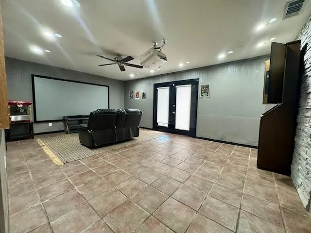 Single Family Residence For Sale in Smith County , 4107 Chester Drive, Tyler, Texas 75701, 4 Bedroom, 2 Bathroom, Garage spaces, 2,753 Sqft, built in 1969, Preowned, mls#21066961, Real Estate Agent in Tyler, Homes For Sale in Smith county, Homes For Sale in Tyler, Realtor in Tyler Texas, Real Estate Brokerage Independent Realty Texas, Luminita Cordes Realtor
