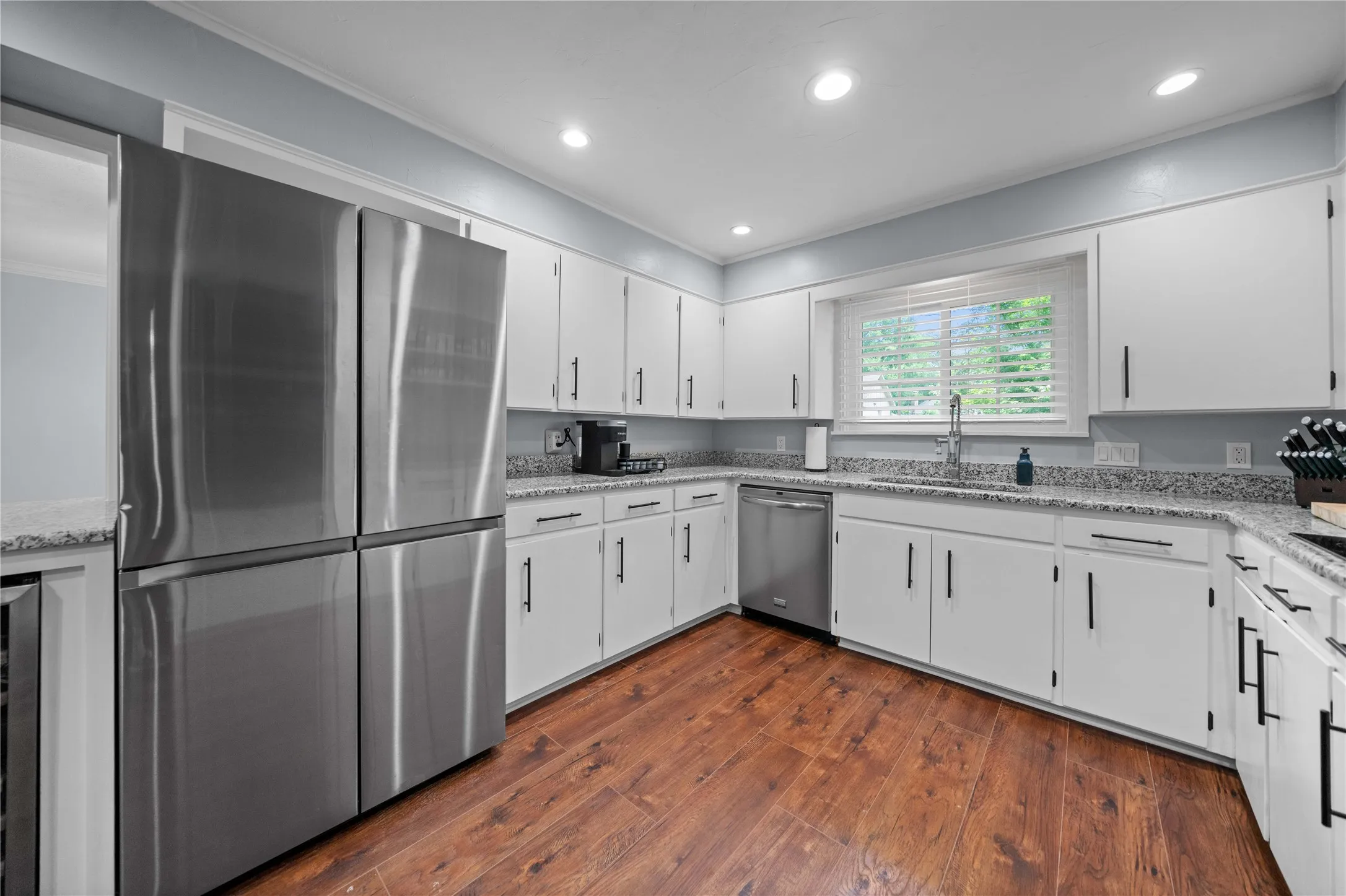 Single Family Residence For Sale in Smith County , 4107 Chester Drive, Tyler, Texas 75701, 4 Bedroom, 2 Bathroom, Garage spaces, 2,753 Sqft, built in 1969, Preowned, mls#21066961, Real Estate Agent in Tyler, Homes For Sale in Smith county, Homes For Sale in Tyler, Realtor in Tyler Texas, Real Estate Brokerage Independent Realty Texas, Luminita Cordes Realtor
