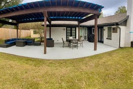 Single Family Residence For Sale in Smith County , 4107 Chester Drive, Tyler, Texas 75701, 4 Bedroom, 2 Bathroom, Garage spaces, 2,753 Sqft, built in 1969, Preowned, mls#21066961, Real Estate Agent in Tyler, Homes For Sale in Smith county, Homes For Sale in Tyler, Realtor in Tyler Texas, Real Estate Brokerage Independent Realty Texas, Luminita Cordes Realtor