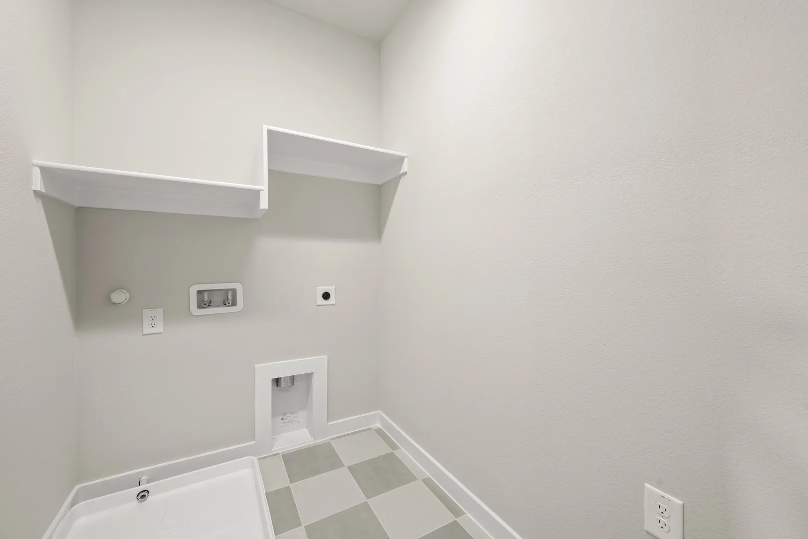 4606 White Buffalo_2220_Aspen- Utility-1