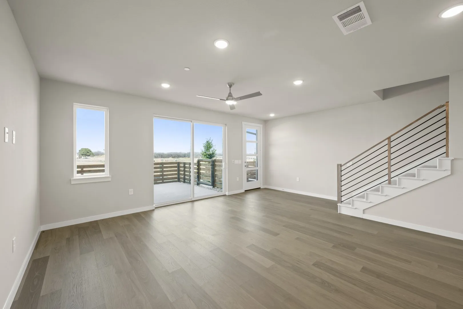 4606 White Buffalo_2220_Aspen- Living Room-2