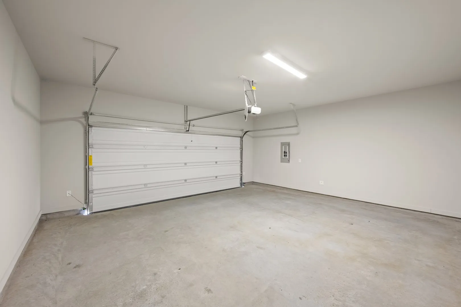 4606 White Buffalo_2220_Aspen-​​‌​​​​‌​​‌‌​‌‌​​​‌‌​‌​‌​‌​​​‌​​ Garage-1