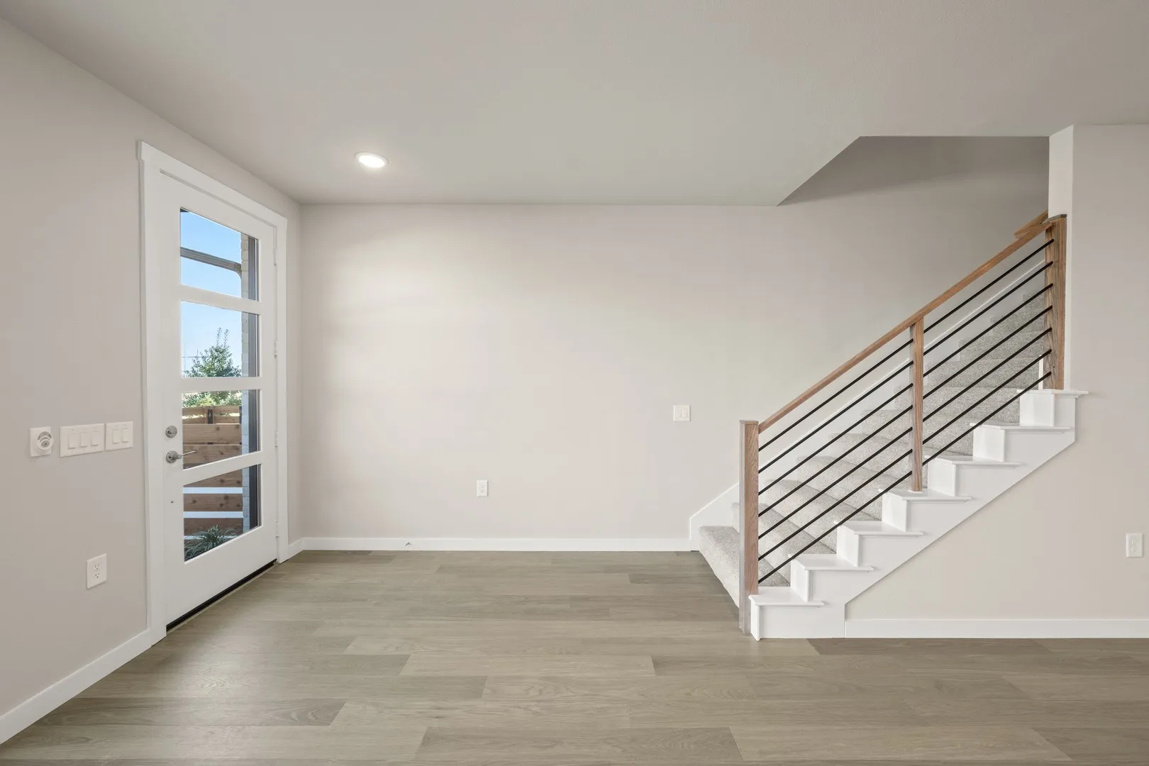 4606 White Buffalo_2220_Aspen- Entry-1