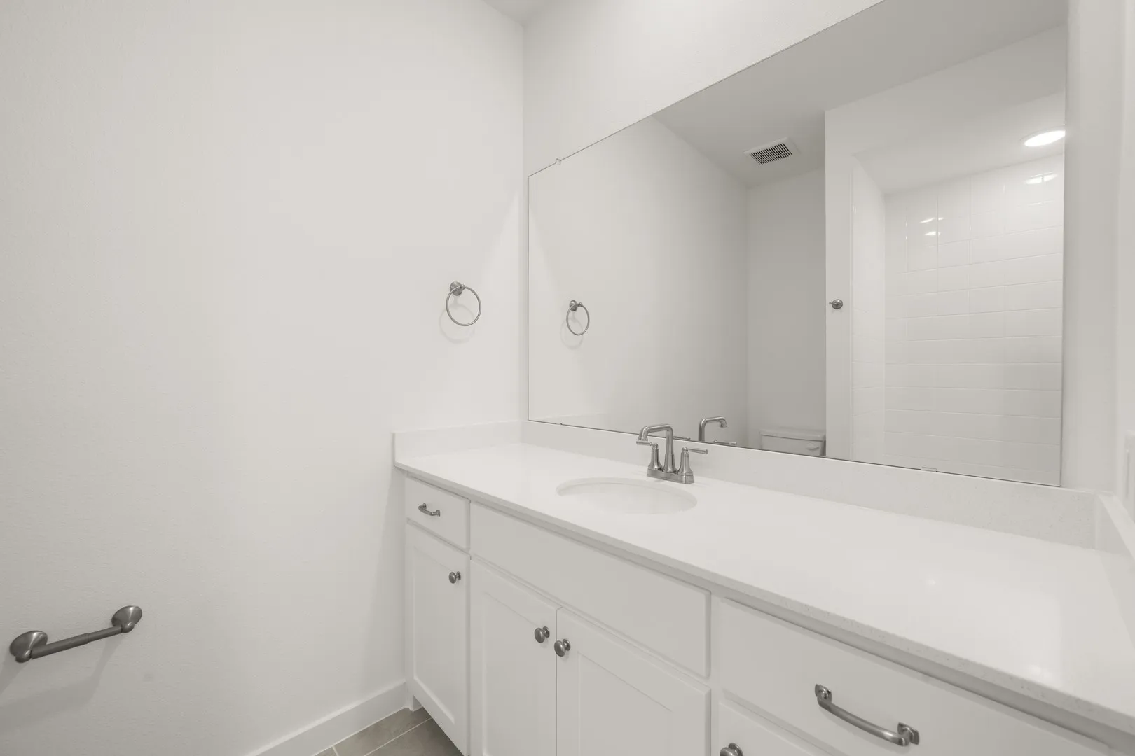 4610 White Buffalo_2221_Birch- Bathroom-1