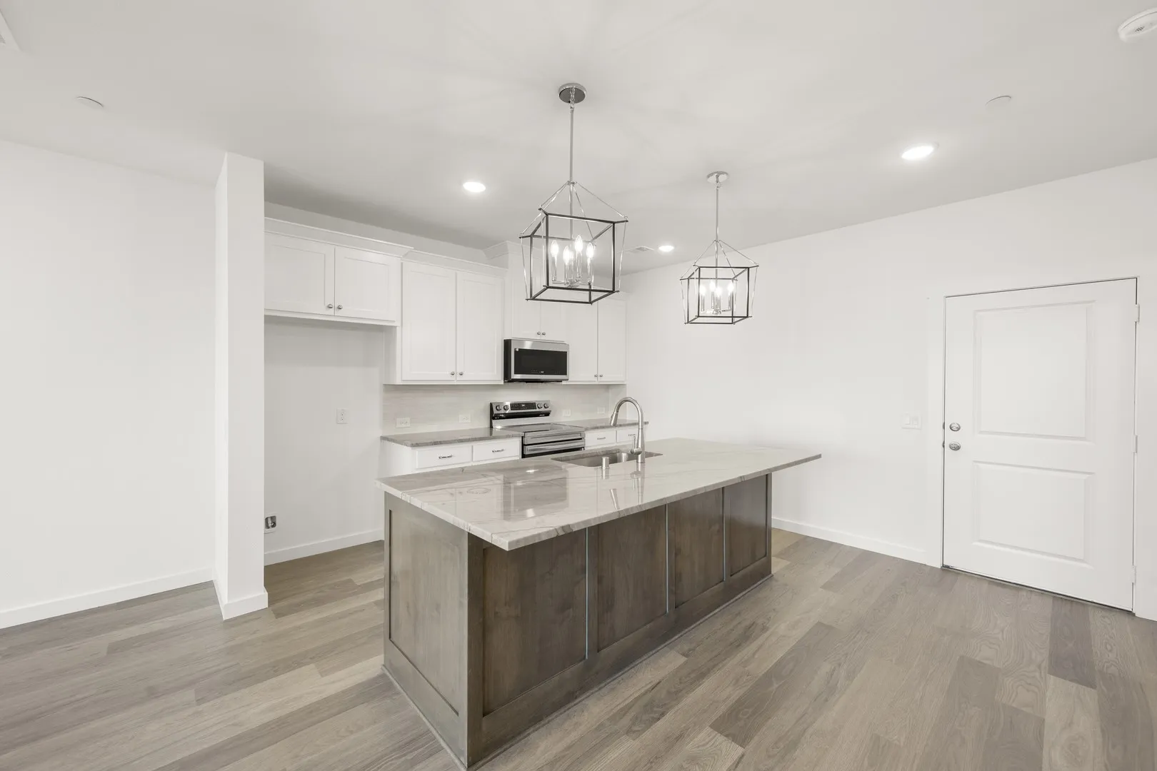 4610 White Buffalo_2221_Birch- Kitchen-1