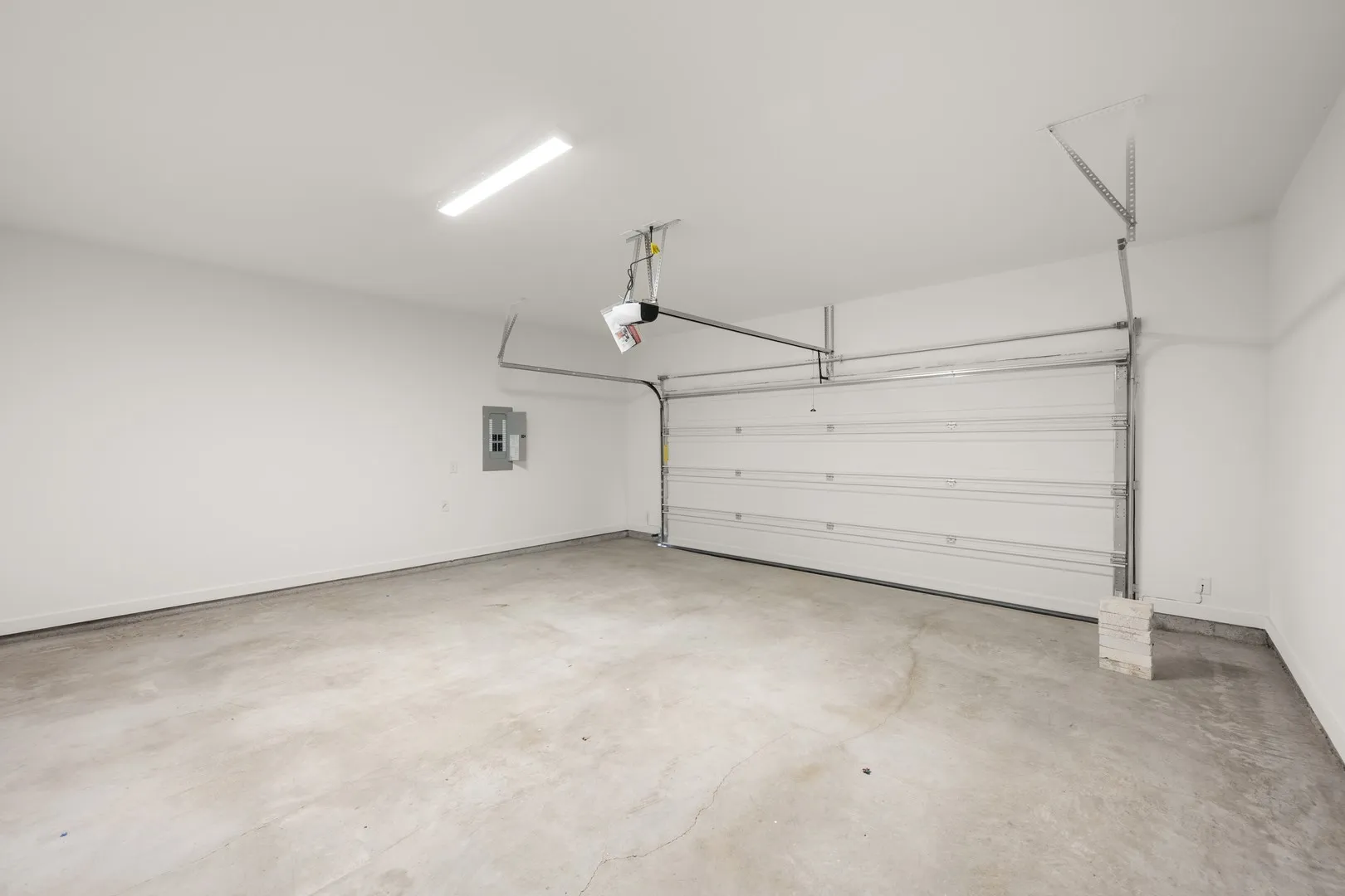 4610 White Buffalo_2221_Birch- Garage-1