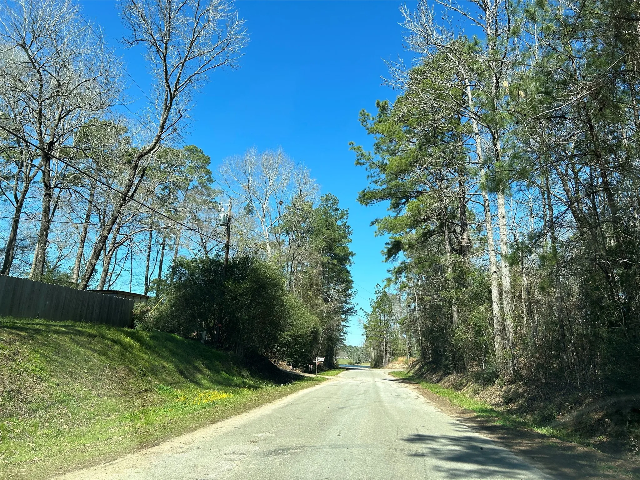 Royal Lake Rd...driving toward the loading dock & lake