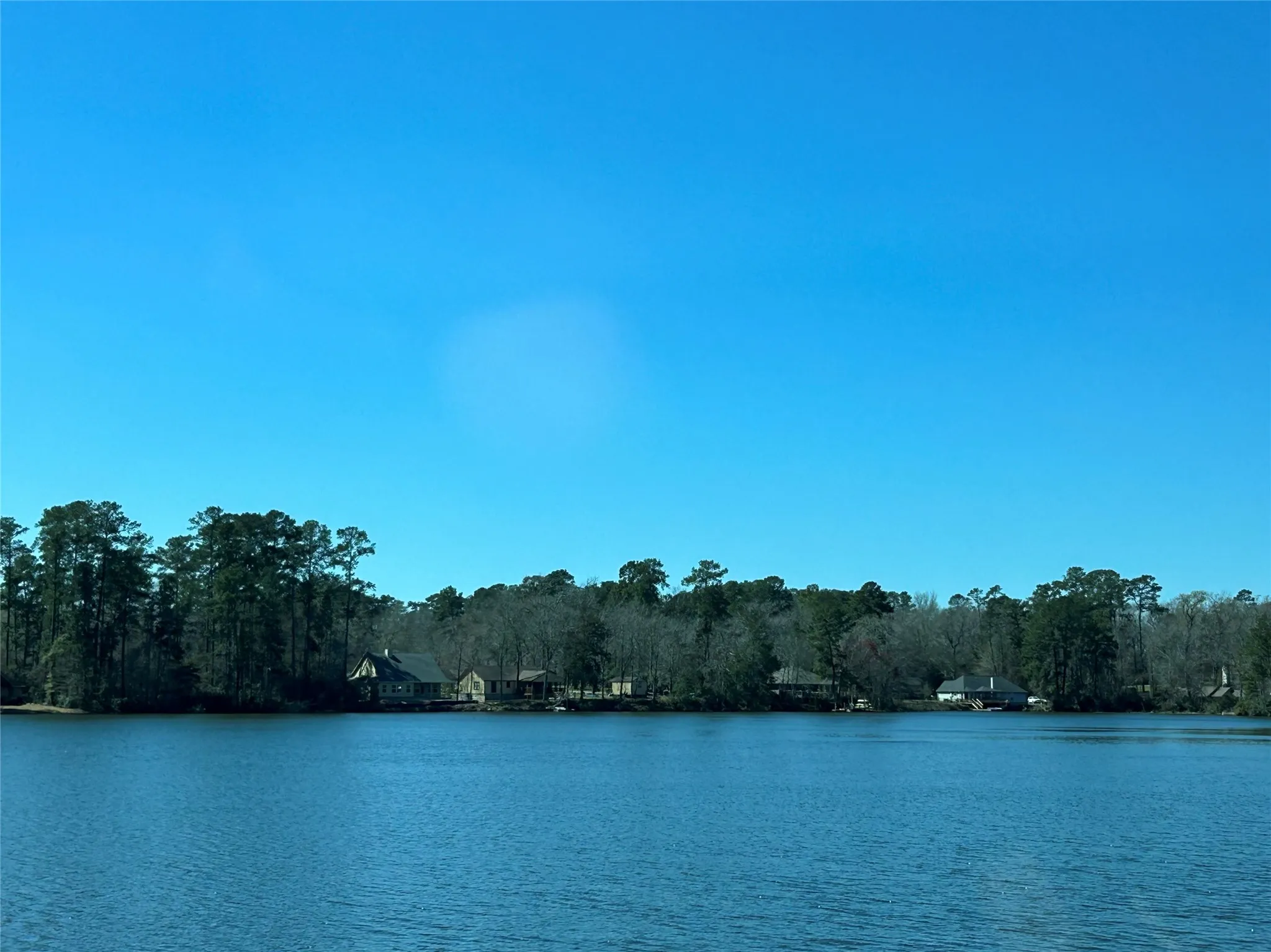 Serene 29-acre Royal Forest Lake!...for fishing & non-motorized boating.